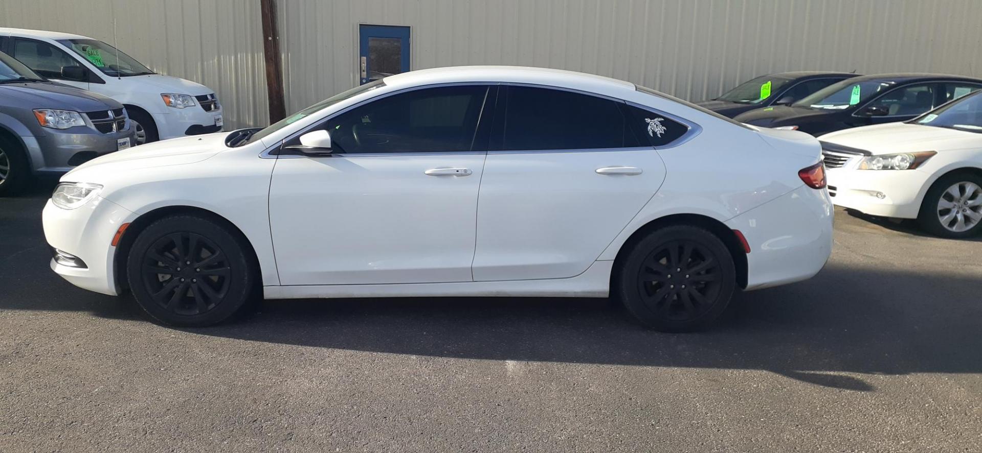 2017 Chrysler 200 LX (1C3CCCFBXHN) with an 2.4L L4 DOHC 16V engine, 9A transmission, located at 2015 Cambell Street, Rapid City, SD, 57701, (605) 342-8326, 44.066433, -103.191772 - CARFAX AVAILABLE - Photo#5