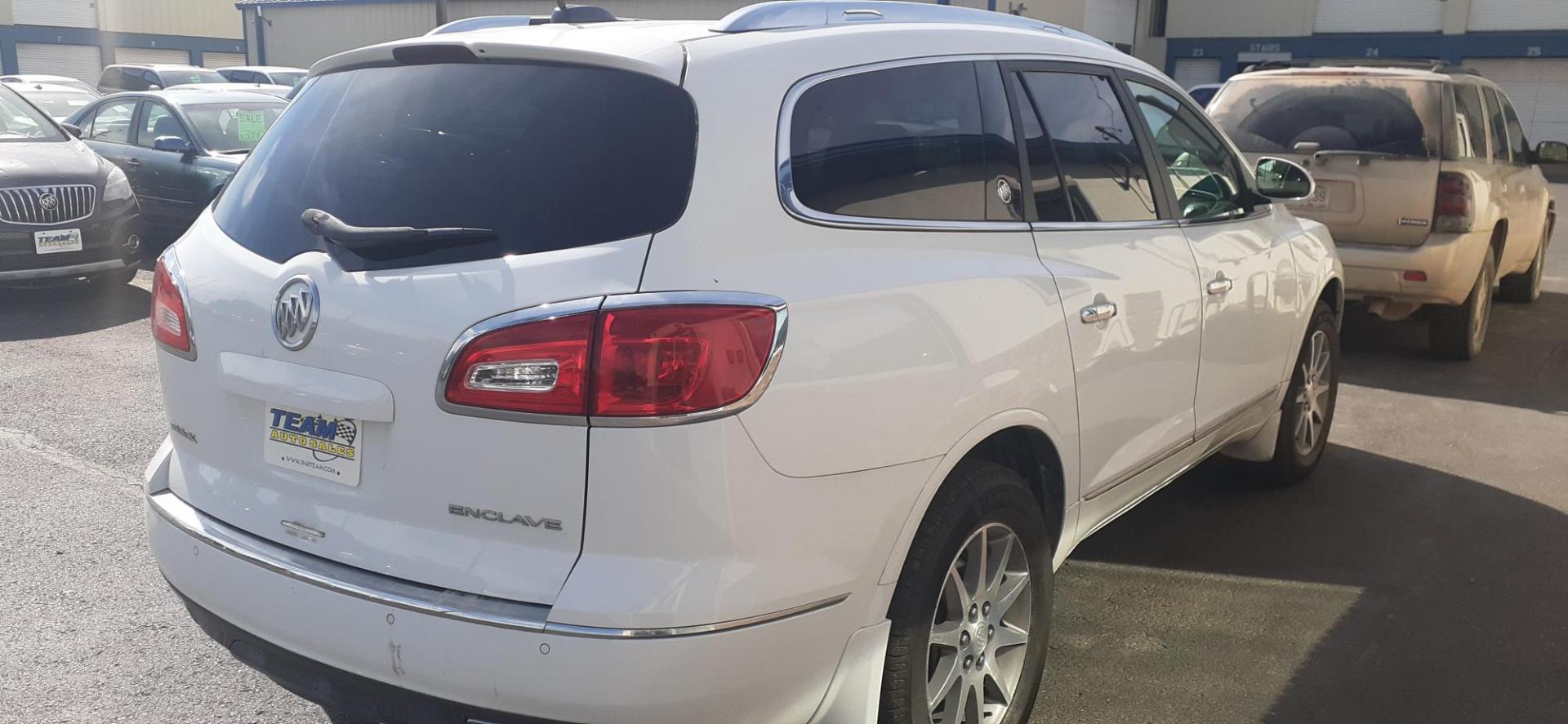 2017 Buick Enclave Leather FWD (5GAKRBKD3HJ) with an 3.6L V6 DOHC 24V engine, 6A transmission, located at 2015 Cambell Street, Rapid City, SD, 57701, (605) 342-8326, 44.066433, -103.191772 - Photo#2