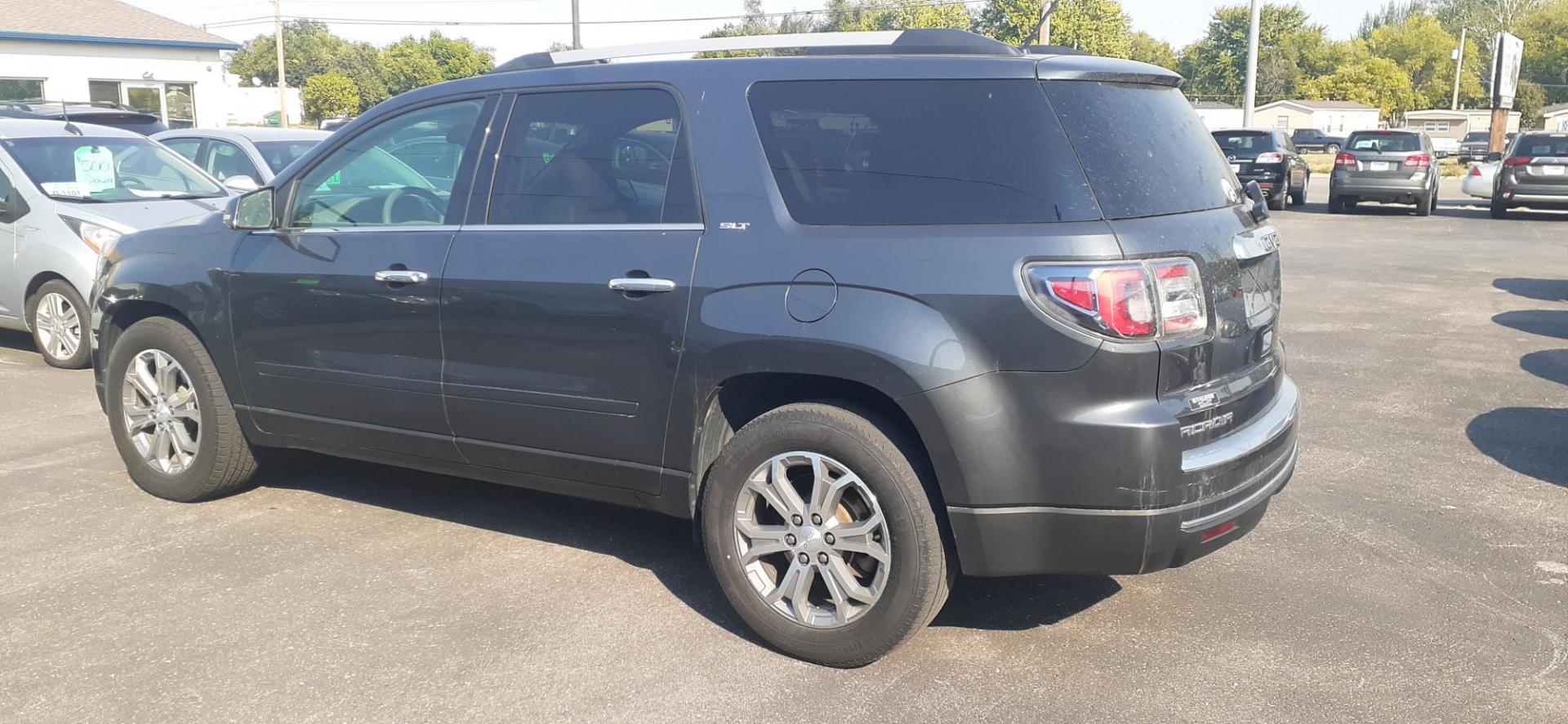 2014 GMC Acadia SLT-2 AWD (1GKKVSKD3EJ) with an 3.6L V6 DOHC 24V engine, 6-Speed Automatic transmission, located at 2015 Cambell Street, Rapid City, SD, 57701, (605) 342-8326, 44.066433, -103.191772 - Photo#2