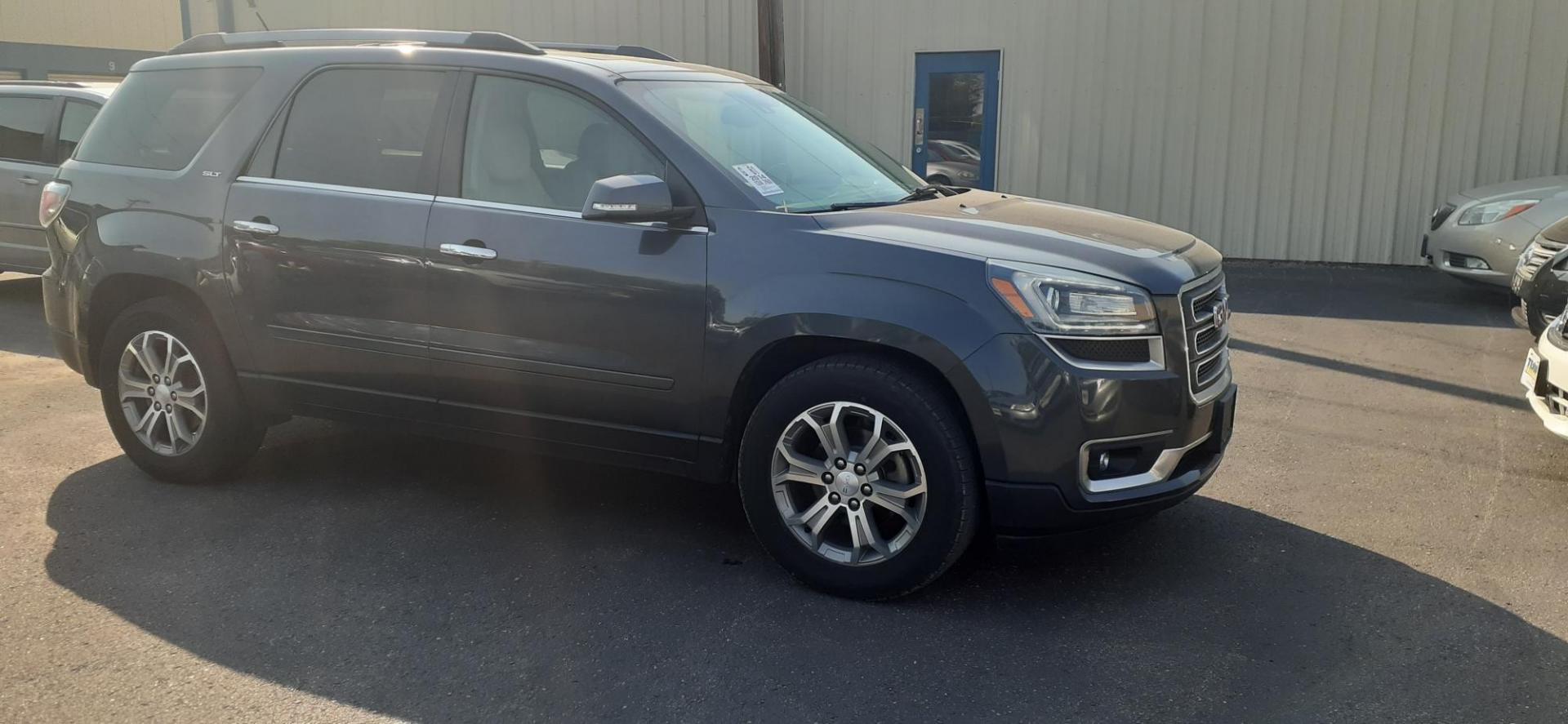 2014 GMC Acadia SLT-2 AWD (1GKKVSKD3EJ) with an 3.6L V6 DOHC 24V engine, 6-Speed Automatic transmission, located at 2015 Cambell Street, Rapid City, SD, 57701, (605) 342-8326, 44.066433, -103.191772 - Photo#6