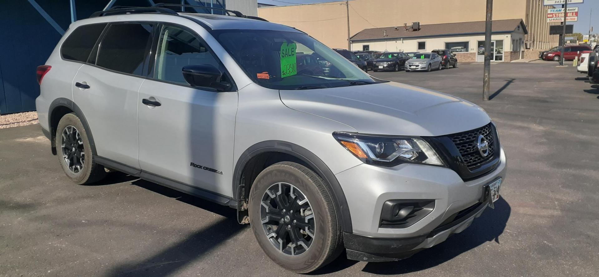 2020 Nissan Pathfinder SL 4WD (5N1DR2CM9LC) with an 3.5L V6 DOHC 24V engine, CVT transmission, located at 2015 Cambell Street, Rapid City, SD, 57701, (605) 342-8326, 44.066433, -103.191772 - Photo#8