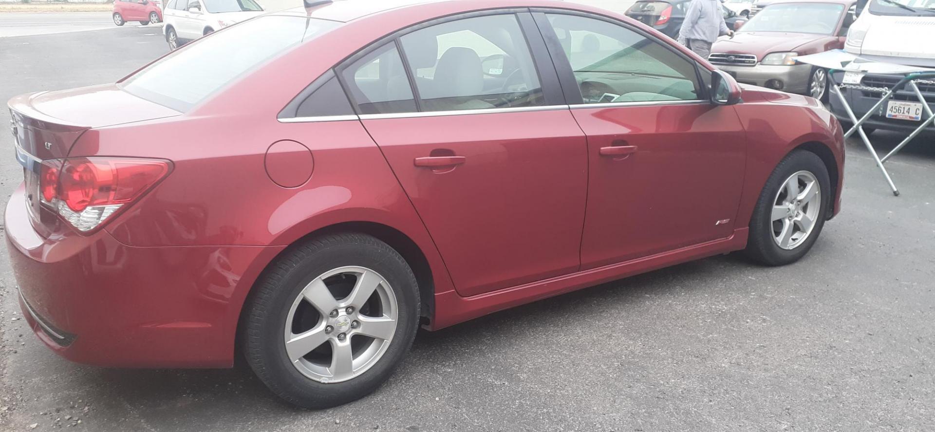 2013 Chevrolet Cruze 1LT Auto (1G1PC5SB6D7) with an 1.4L L4 DOHC 16V TURBO engine, 6-Speed Automatic transmission, located at 2015 Cambell Street, Rapid City, SD, 57701, (605) 342-8326, 44.066433, -103.191772 - CARFAX AVAILABLE - Photo#1