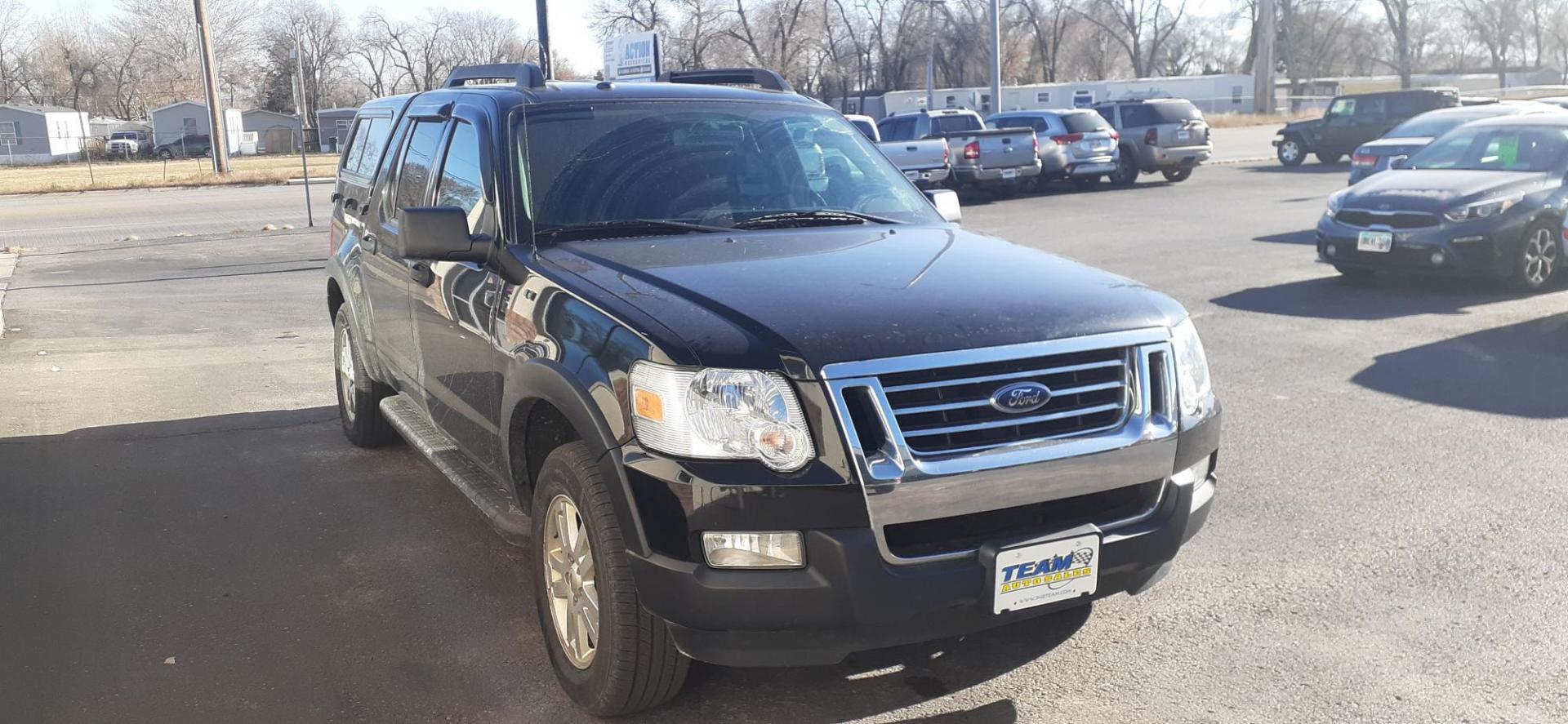 2009 Ford Explorer Sport Trac XLT 4.0L 4WD (1FMEU51E39U) with an 4.0L V6 SOHC 12V engine, 5-Speed Automatic transmission, located at 2015 Cambell Street, Rapid City, SD, 57701, (605) 342-8326, 44.066433, -103.191772 - CARFAX AVAILABLE - Photo#3