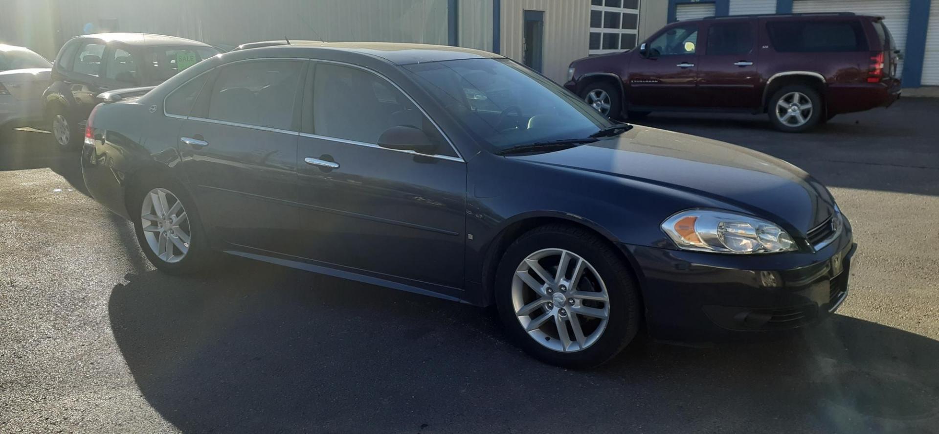 2009 Chevrolet Impala LTZ (2G1WU57M091) , 4-Speed Automatic Overdrive transmission, located at 2015 Cambell Street, Rapid City, SD, 57701, (605) 342-8326, 44.066433, -103.191772 - CARFAX AVAILABLE - Photo#3