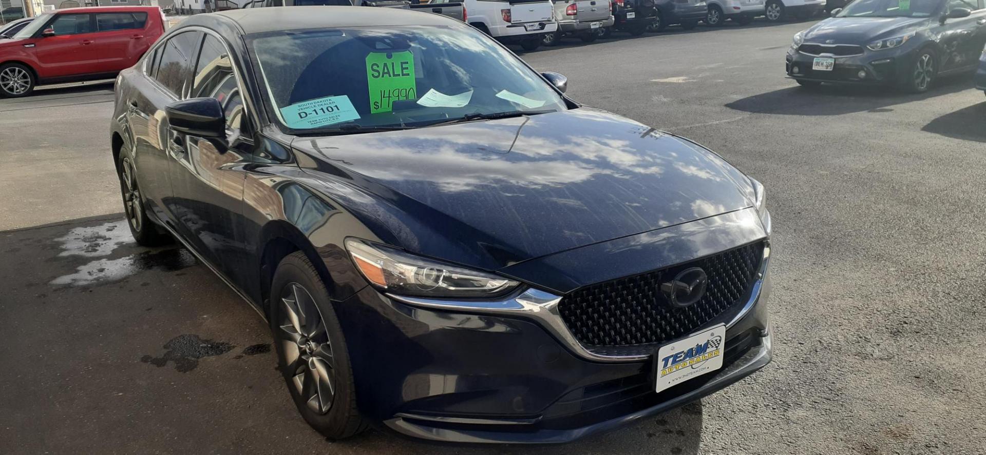 2018 Mazda MAZDA6 Sport 6A (JM1GL1UM4J1) with an 2.5L L4 DOHC 16V engine, 6A transmission, located at 2015 Cambell Street, Rapid City, SD, 57701, (605) 342-8326, 44.066433, -103.191772 - CARFAX AVAILABLE - Photo#3