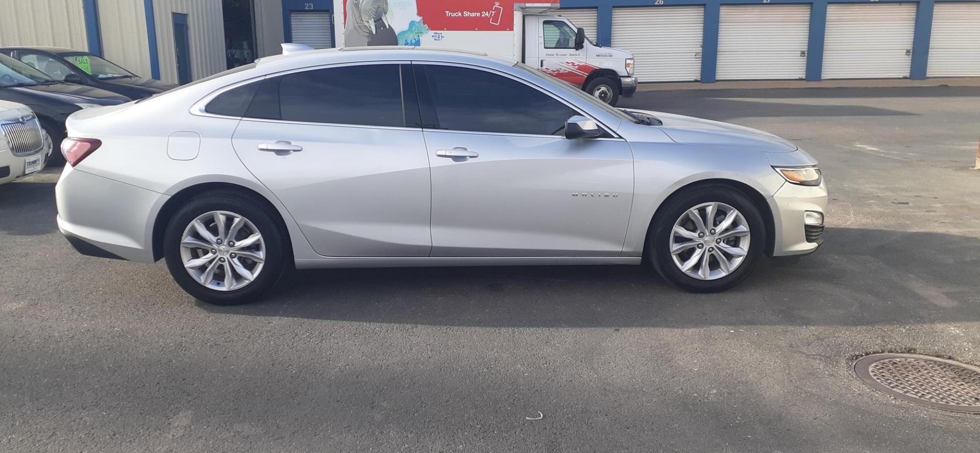 2019 Chevrolet Malibu LT (1G1ZD5ST0KF) with an 1.5L L4 DOHC 16V engine, 6A transmission, located at 2015 Cambell Street, Rapid City, SD, 57701, (605) 342-8326, 44.066433, -103.191772 - CARFAX AVAILALBE - Photo#4