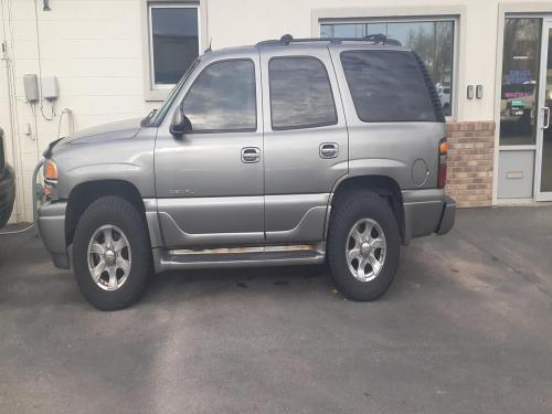 2005 GMC Yukon Denali Base