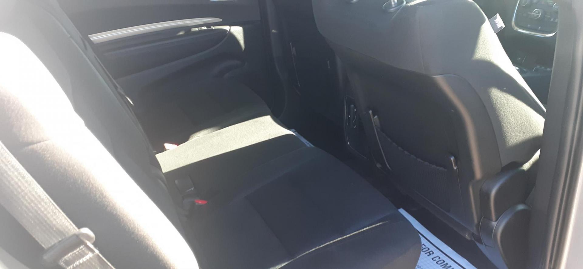 2015 Dodge Durango SXT AWD (1C4RDJAG3FC) with an 3.6L V6 DOHC 24V engine, 8-Speed Automatic transmission, located at 2015 Cambell Street, Rapid City, SD, 57701, (605) 342-8326, 44.066433, -103.191772 - CARFAX AVAILABLE - Photo#6