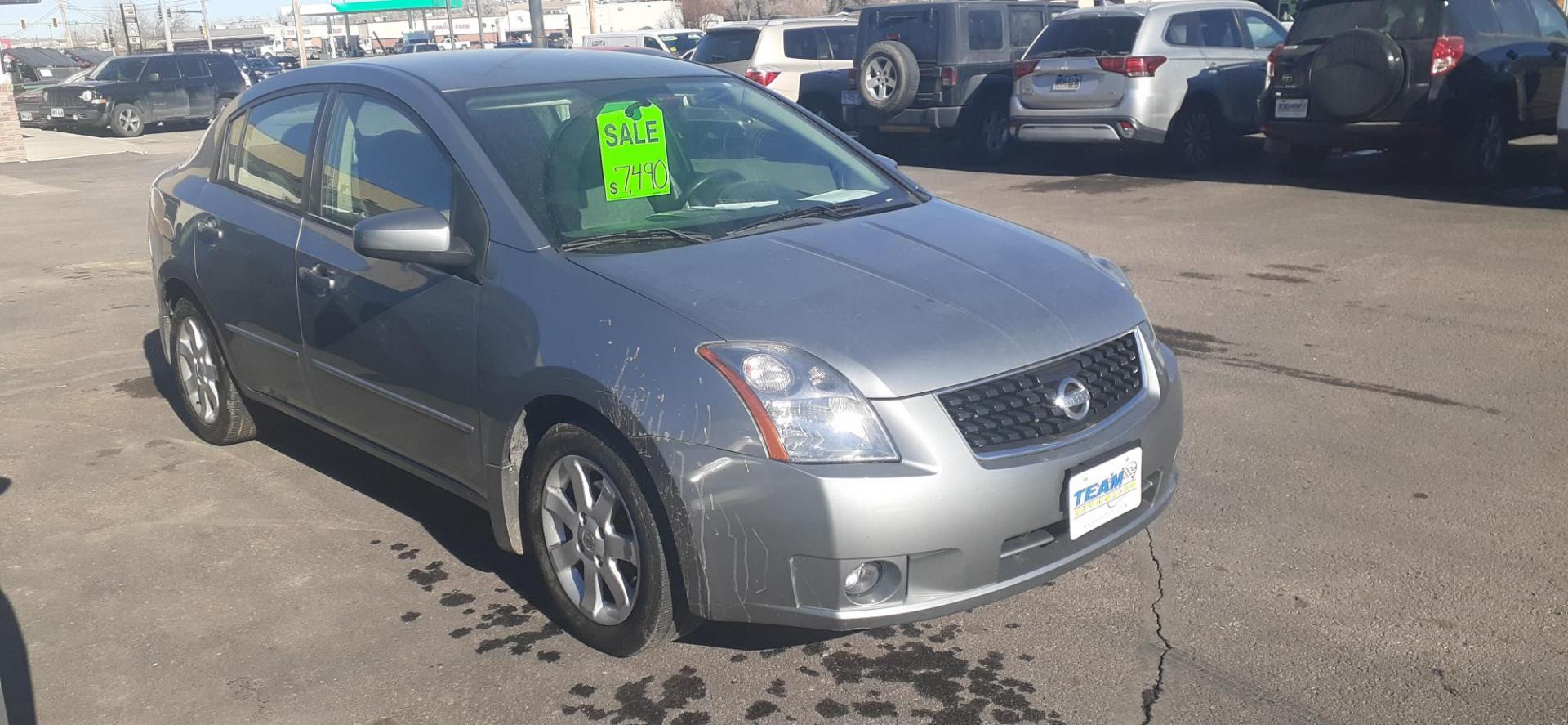 2009 Nissan Sentra 2.0 (3N1AB61E49L) with an 2.0L L4 DOHC 16V engine, CVT transmission, located at 2015 Cambell Street, Rapid City, SD, 57701, (605) 342-8326, 44.066433, -103.191772 - CARFAX AVAILABLE - Photo#6