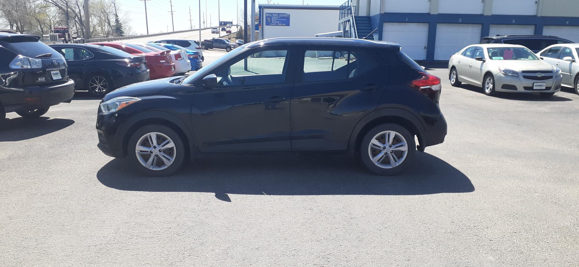 photo of 2018 Nissan Kicks SV