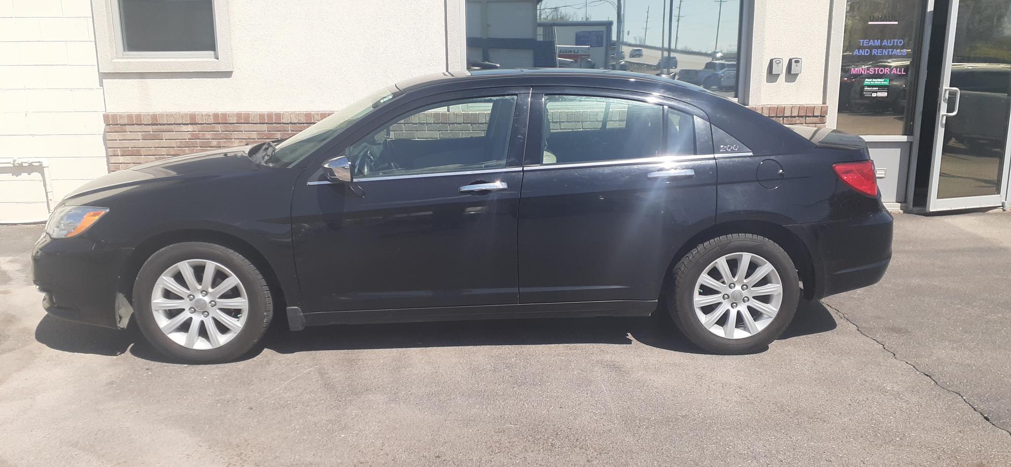 photo of 2014 Chrysler 200 Limited