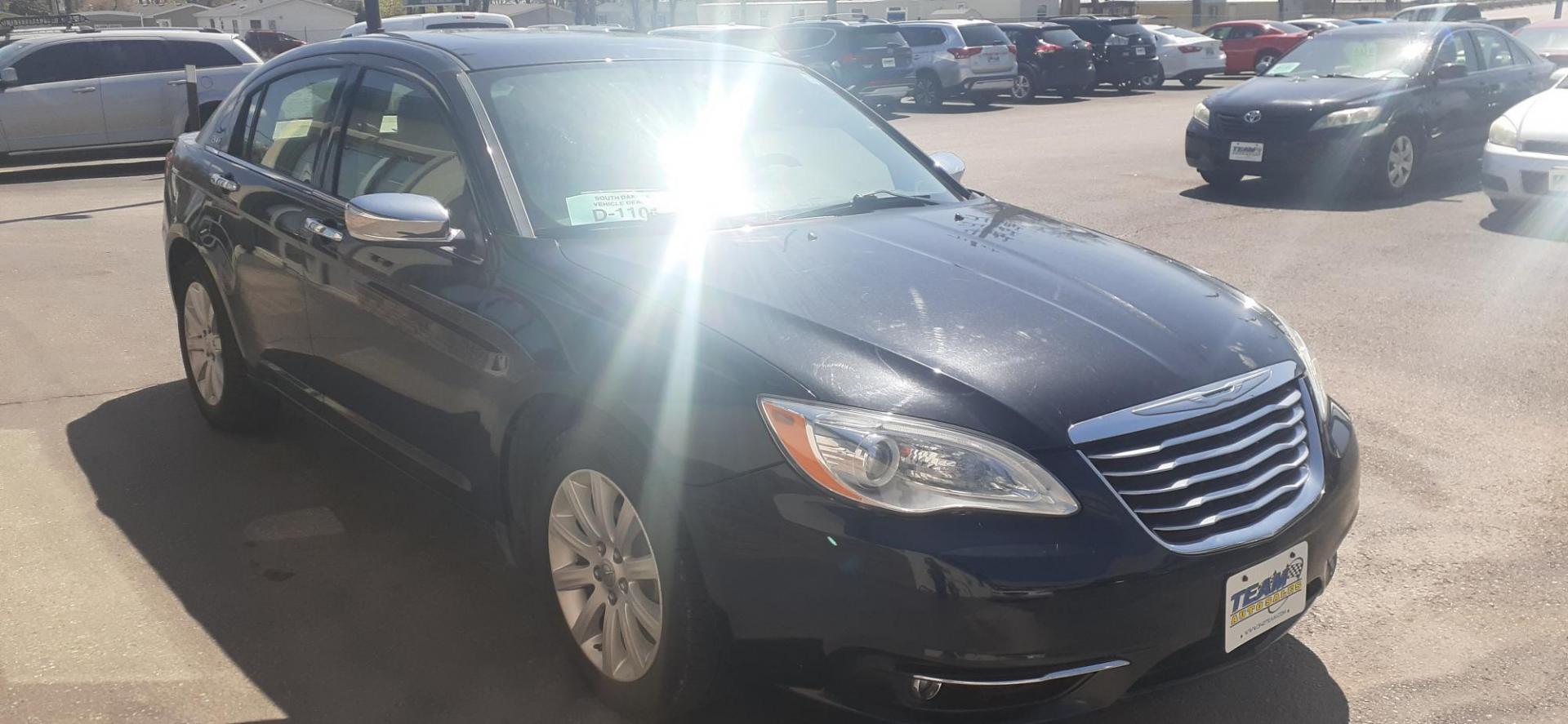 2014 Chrysler 200 Limited (1C3CCBCG5EN) with an 3.6L V6 DOHC 24V FFV engine, 6-Speed Automatic transmission, located at 2015 Cambell Street, Rapid City, SD, 57701, (605) 342-8326, 44.066433, -103.191772 - CARFAX AVAILABLE - Photo#3