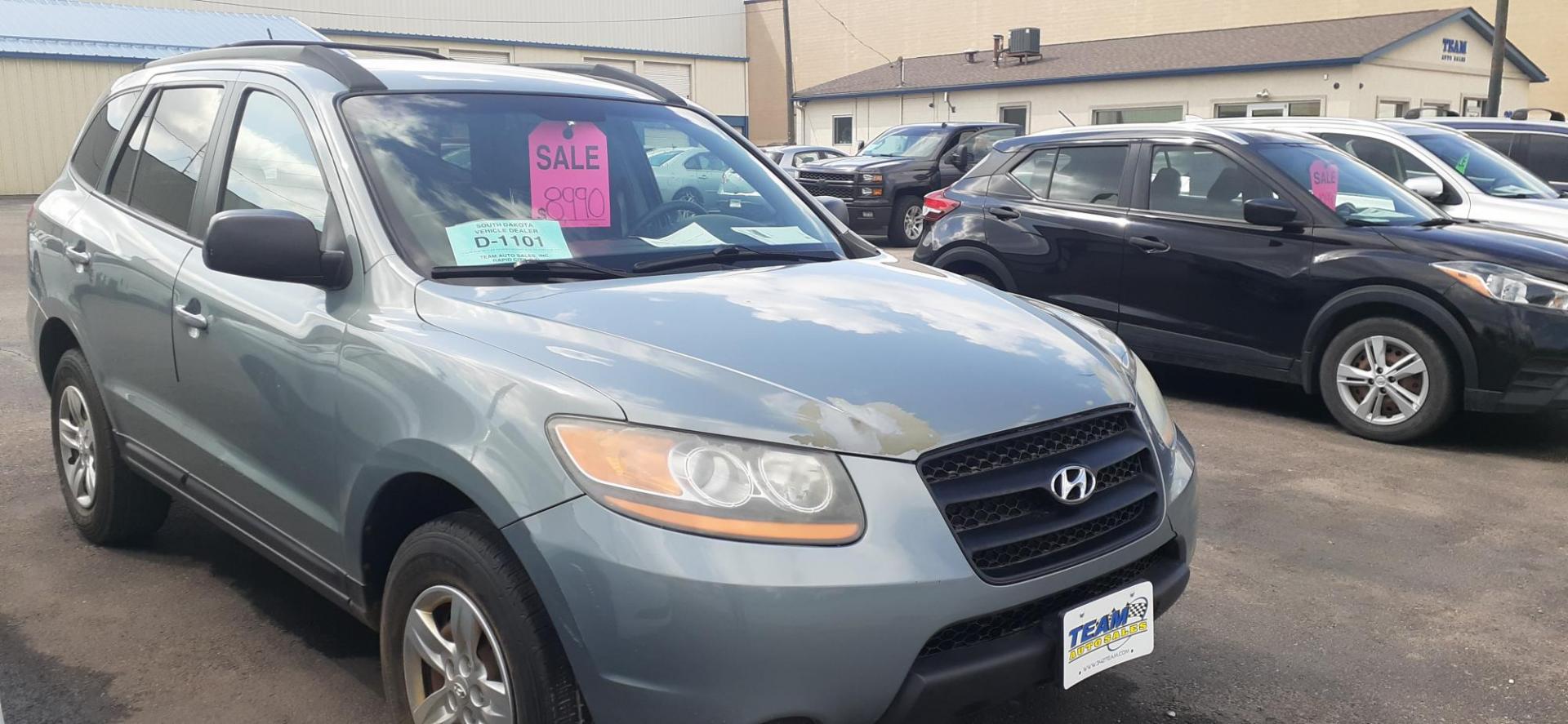 2009 Hyundai Santa Fe GLS AWD (5NMSG73D29H) with an 2.7L V6 DOHC 24V engine, located at 2015 Cambell Street, Rapid City, SD, 57701, (605) 342-8326, 44.066433, -103.191772 - Photo#4