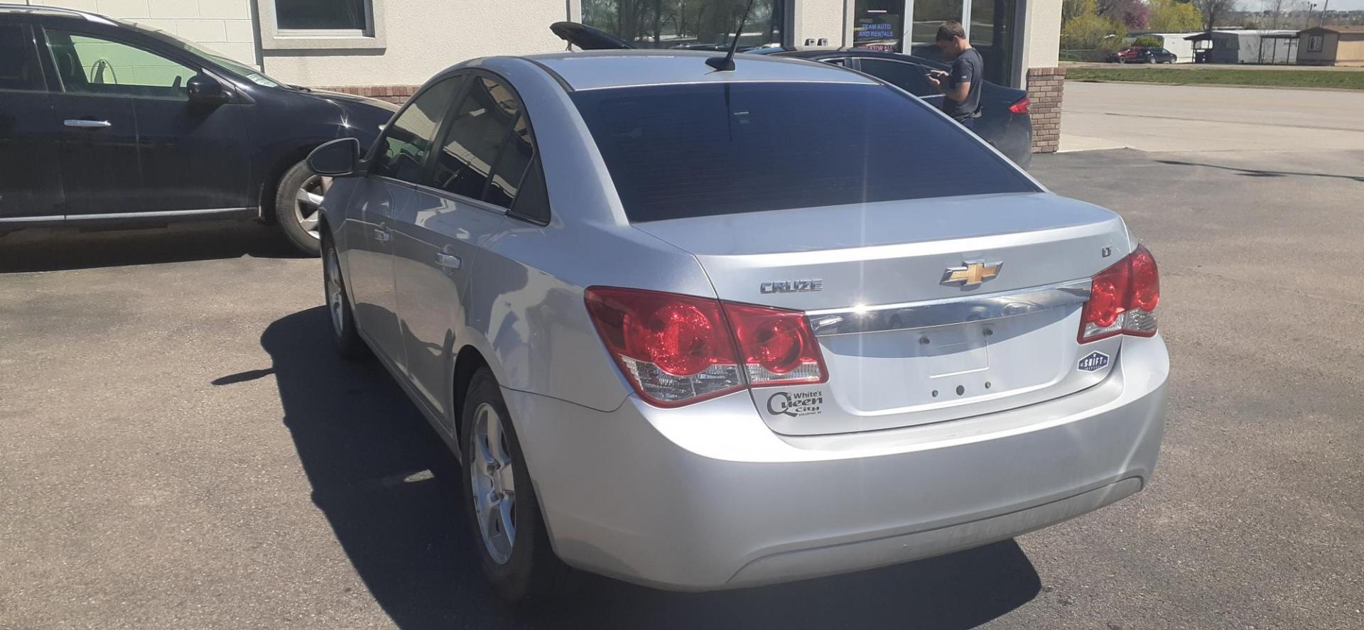 2011 Chevrolet Cruze 1LT (1G1PG5S90B7) with an 1.4L L4 DOHC 16V TURBO engine, 6-Speed Automatic transmission, located at 2015 Cambell Street, Rapid City, SD, 57701, (605) 342-8326, 44.066433, -103.191772 - CARFAX AVAILABLE - Photo#3