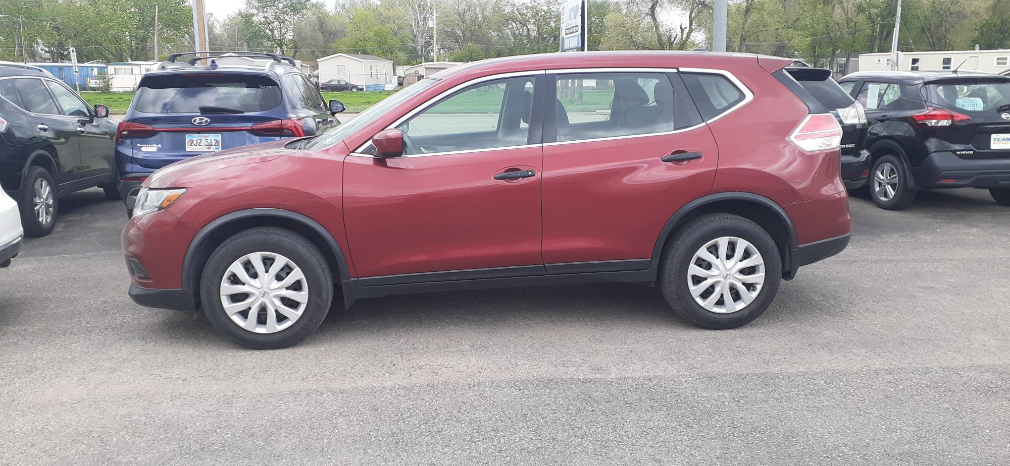 photo of 2016 Nissan Rogue S AWD