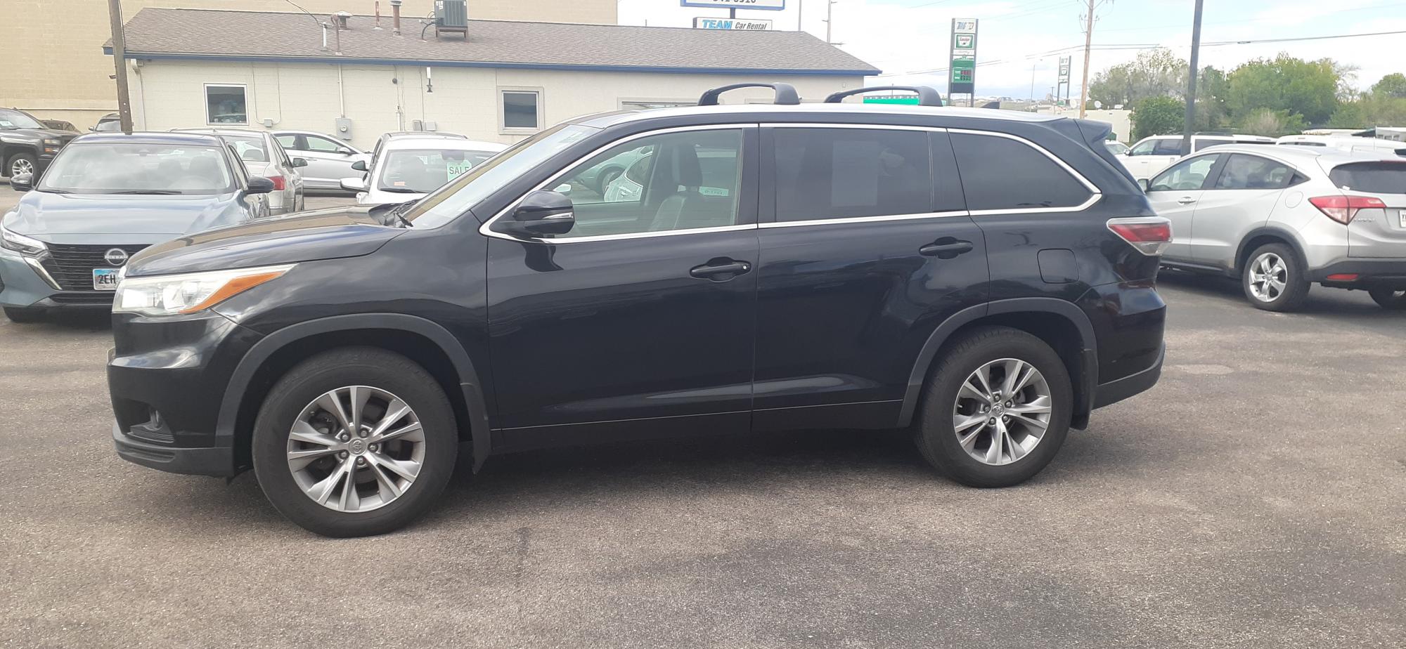 photo of 2015 Toyota Highlander XLE AWD V6