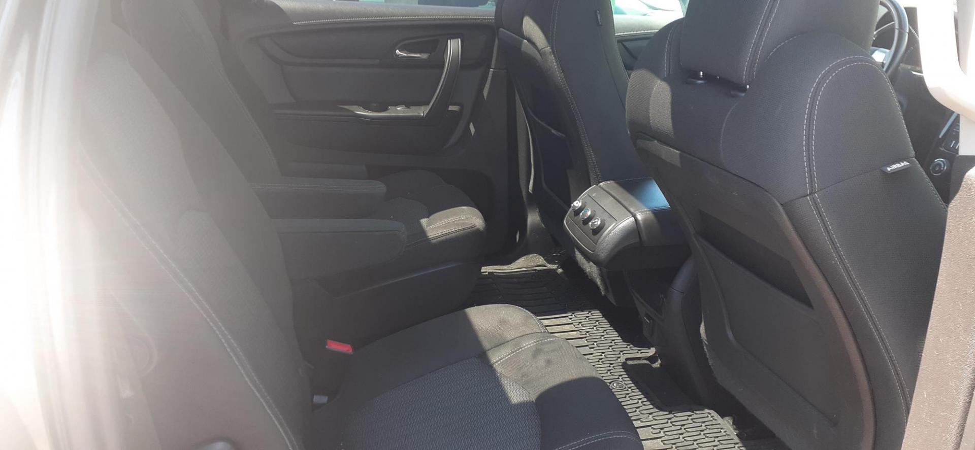 2016 Chevrolet Traverse 1LT AWD (1GNKVGKD2GJ) with an 3.6L V6 DOHC 24V engine, 6A transmission, located at 2015 Cambell Street, Rapid City, SD, 57701, (605) 342-8326, 44.066433, -103.191772 - CARFAX AVAILABLE - Photo#8