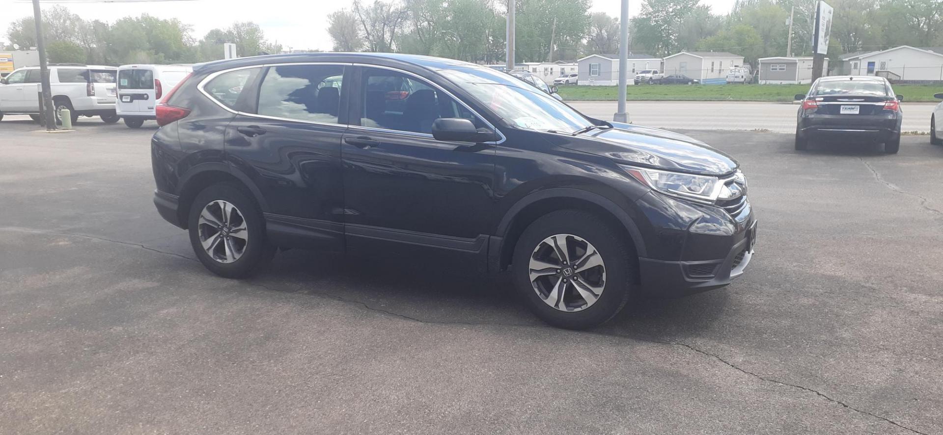 2018 Honda CR-V LX AWD (2HKRW6H36JH) with an 2.4L L4 DOHC 16V engine, CVT transmission, located at 2015 Cambell Street, Rapid City, SD, 57701, (605) 342-8326, 44.066433, -103.191772 - CARFAX AVAILABLE - Photo#5