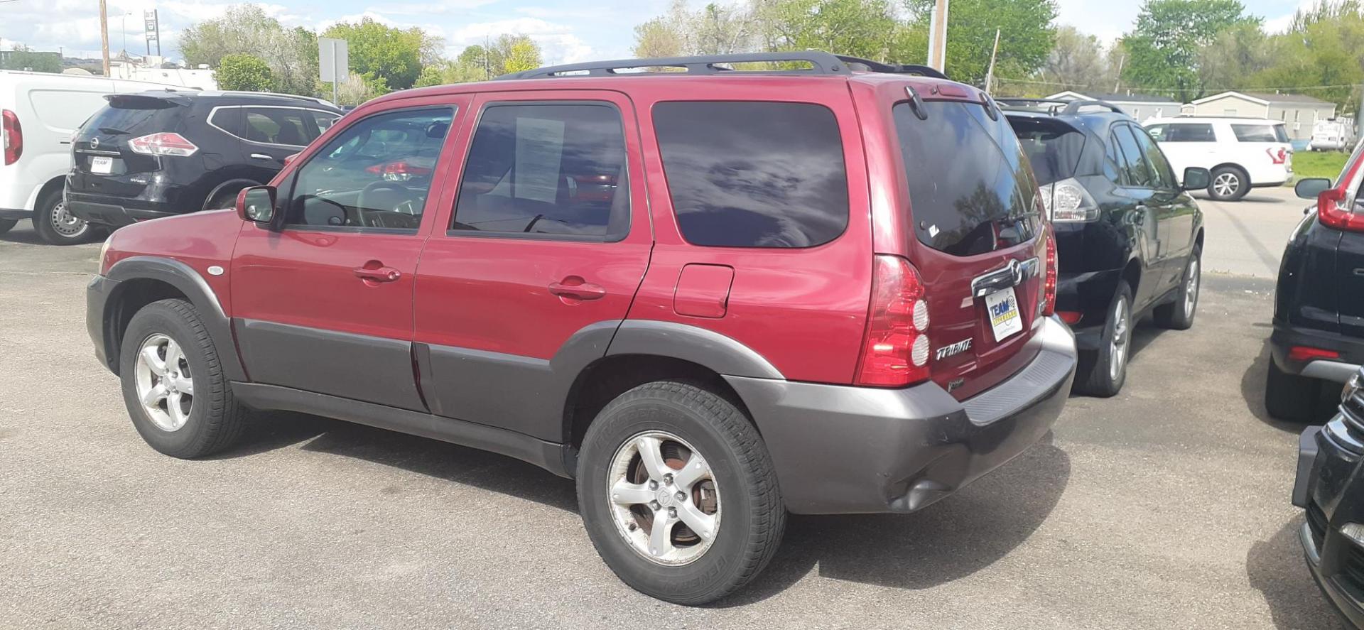 2006 Mazda Tribute s 4WD 4-spd AT (4F2CZ941X6K) with an 3.0L V6 DOHC 24V engine, 4-Speed Automatic transmission, located at 2015 Cambell Street, Rapid City, SD, 57701, (605) 342-8326, 44.066433, -103.191772 - CARFAX AVAILABLE - Photo#2