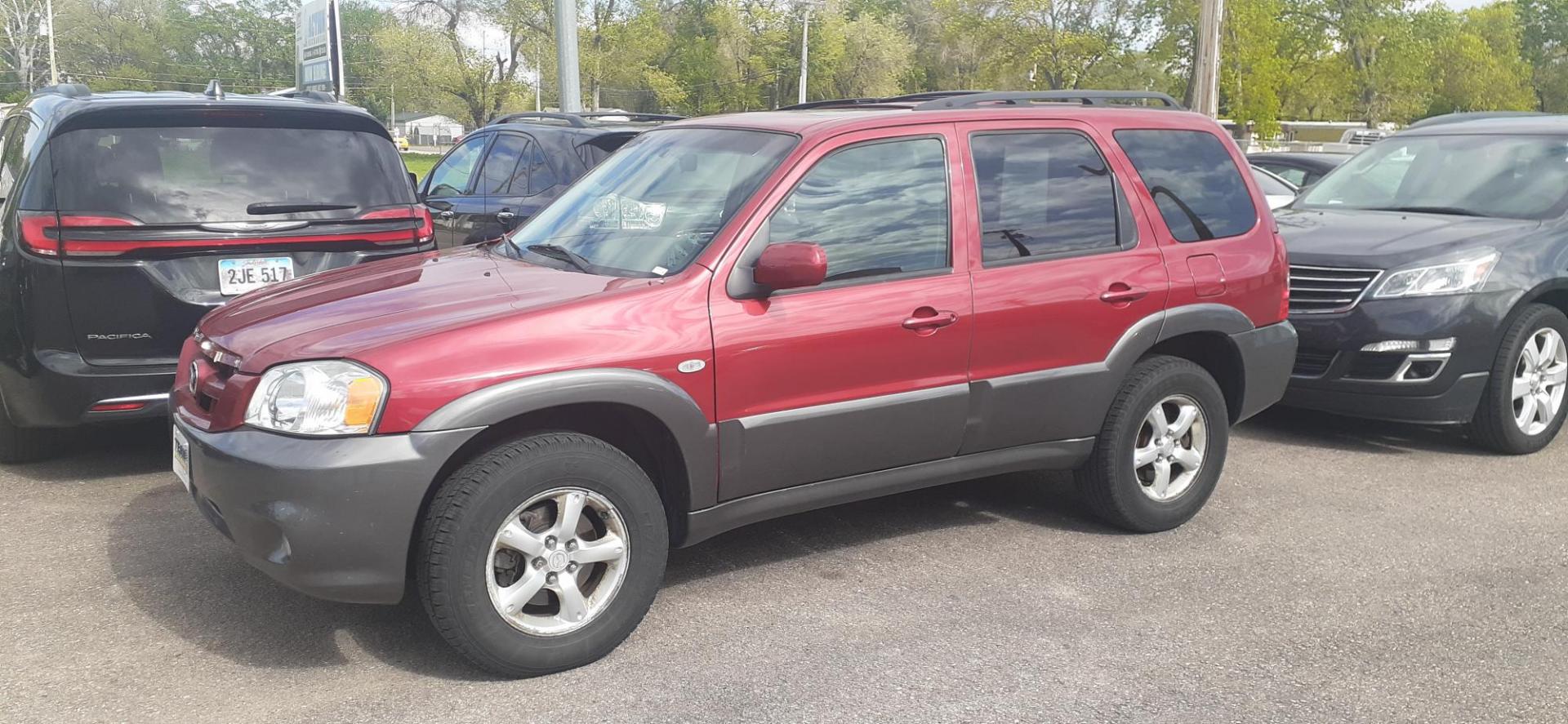 2006 Mazda Tribute s 4WD 4-spd AT (4F2CZ941X6K) with an 3.0L V6 DOHC 24V engine, 4-Speed Automatic transmission, located at 2015 Cambell Street, Rapid City, SD, 57701, (605) 342-8326, 44.066433, -103.191772 - CARFAX AVAILABLE - Photo#1