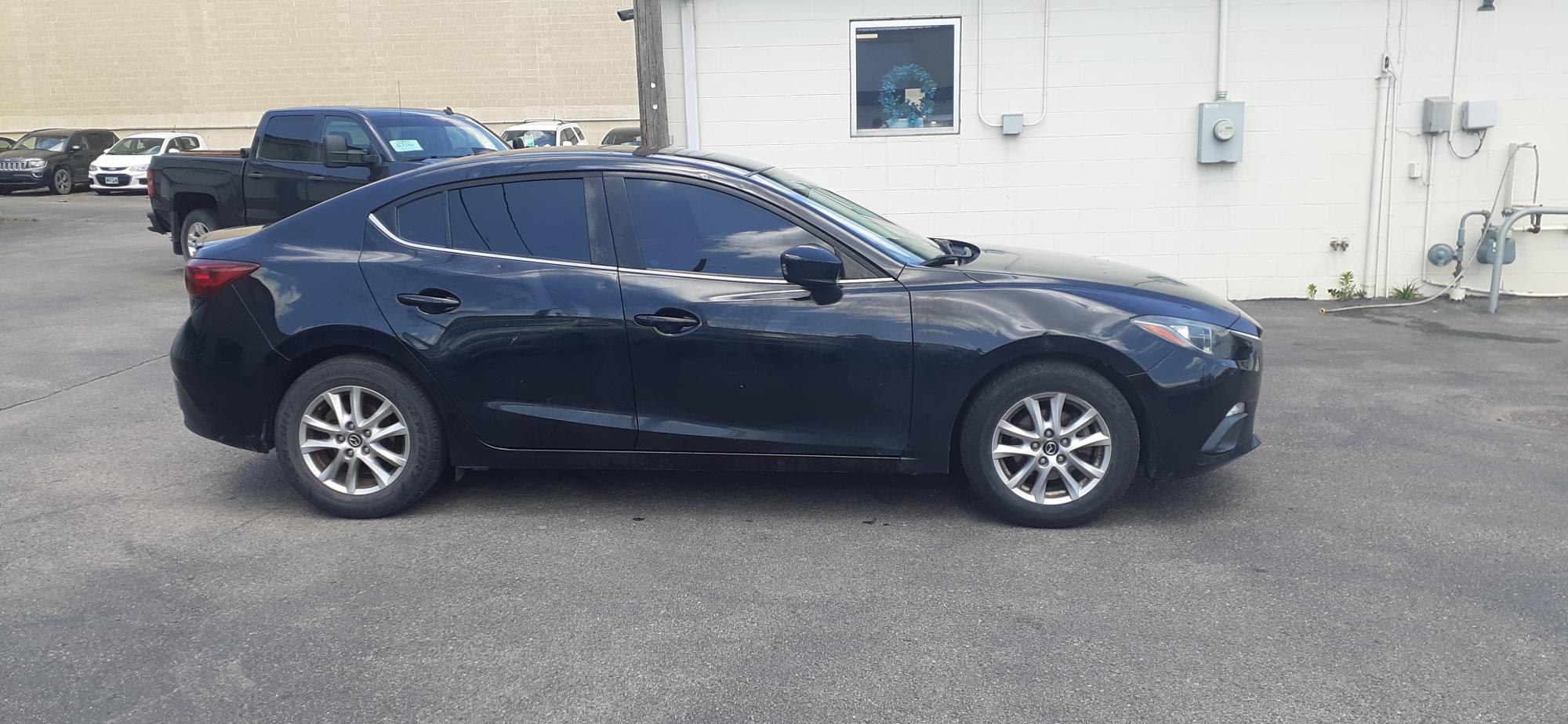 photo of 2014 Mazda MAZDA3 i Grand Touring AT 4-Door