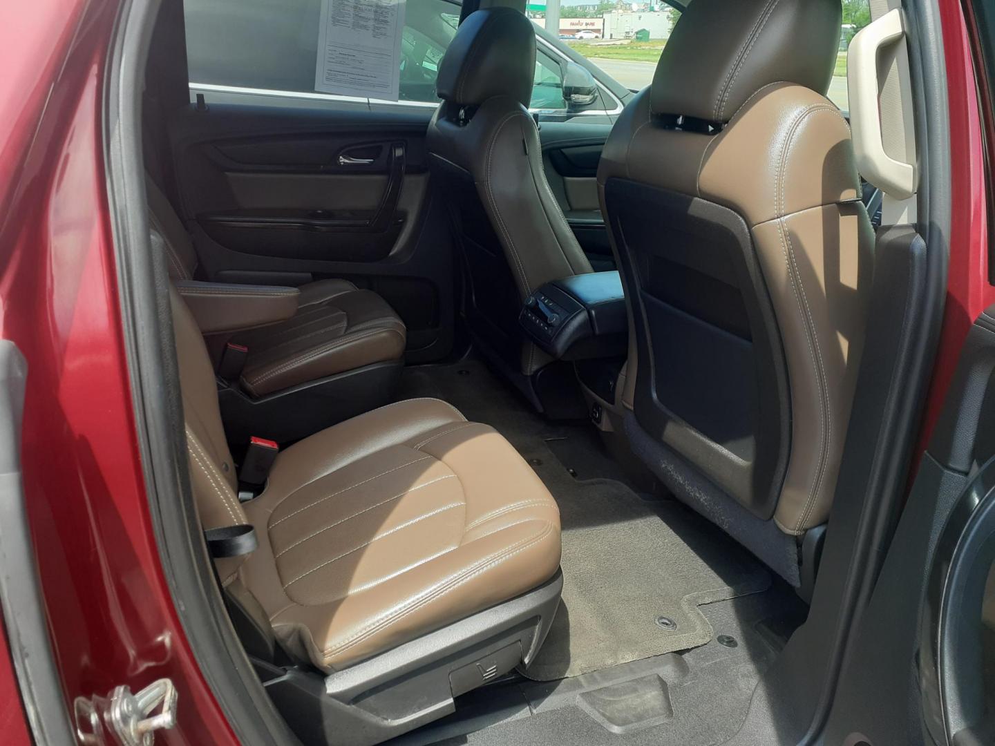 2017 GMC Acadia SLT-2 AWD (1GKKVSKD6HJ) with an 3.6L V6 DOHC 24V engine, 6A transmission, located at 2015 Cambell Street, Rapid City, SD, 57701, (605) 342-8326, 44.066433, -103.191772 - CARFAX AVAILABLE - Photo#3