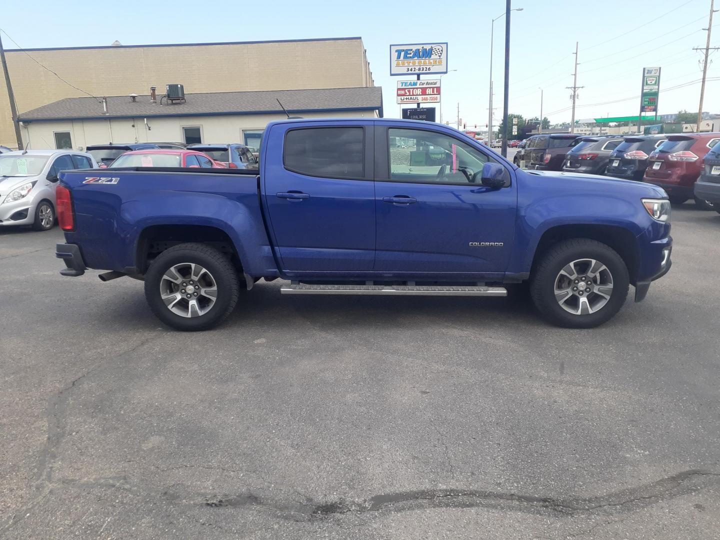 2016 Chevrolet Colorado Z71 Crew Cab 4WD Long Box (1GCGTDE36G1) with an 3.6L V6 DOHC 24V GAS engine, 6A transmission, located at 2015 Cambell Street, Rapid City, SD, 57701, (605) 342-8326, 44.066433, -103.191772 - CARFAX AVAILABLE - Photo#9