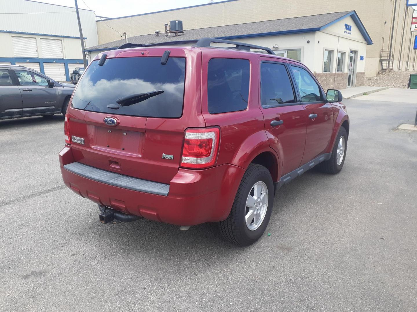 2011 Ford Escape XLT 4WD (1FMCU9DG9BK) with an 3.0L V6 DOHC 24V engine, 6-Speed Automatic transmission, located at 2015 Cambell Street, Rapid City, SD, 57701, (605) 342-8326, 44.066433, -103.191772 - CARFAX AVAILABLE - Photo#5
