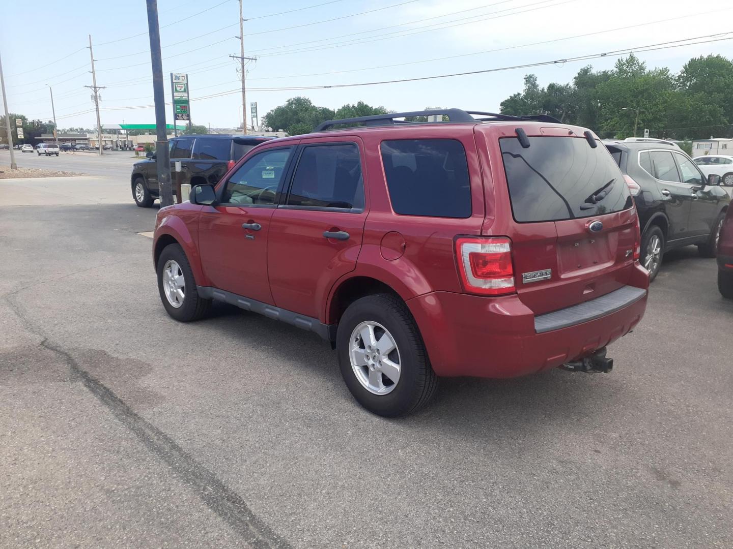 2011 Ford Escape XLT 4WD (1FMCU9DG9BK) with an 3.0L V6 DOHC 24V engine, 6-Speed Automatic transmission, located at 2015 Cambell Street, Rapid City, SD, 57701, (605) 342-8326, 44.066433, -103.191772 - CARFAX AVAILABLE - Photo#6
