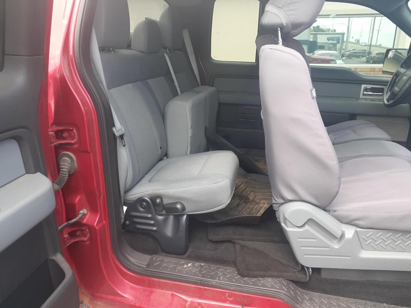 2011 Ford F-150 FX4 SuperCab 6.5-ft. Bed 4WD (1FTFX1EF0BF) with an 5.0L V8 engine, 4-Speed Automatic transmission, located at 2015 Cambell Street, Rapid City, SD, 57701, (605) 342-8326, 44.066433, -103.191772 - CARFAX AVAILABLE - Photo#8
