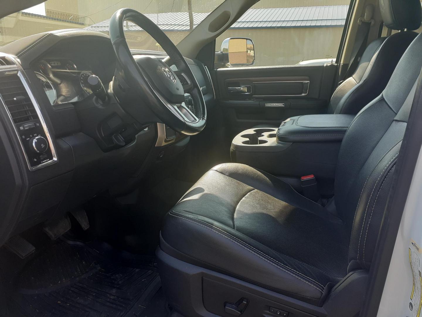 2017 RAM 2500 Laramie Crew Cab SWB 4WD (3C6UR5FJ7HG) with an 6.4L V8 engine, 6A transmission, located at 2015 Cambell Street, Rapid City, SD, 57701, (605) 342-8326, 44.066433, -103.191772 - CARFAX AVAILABLE - Photo#6