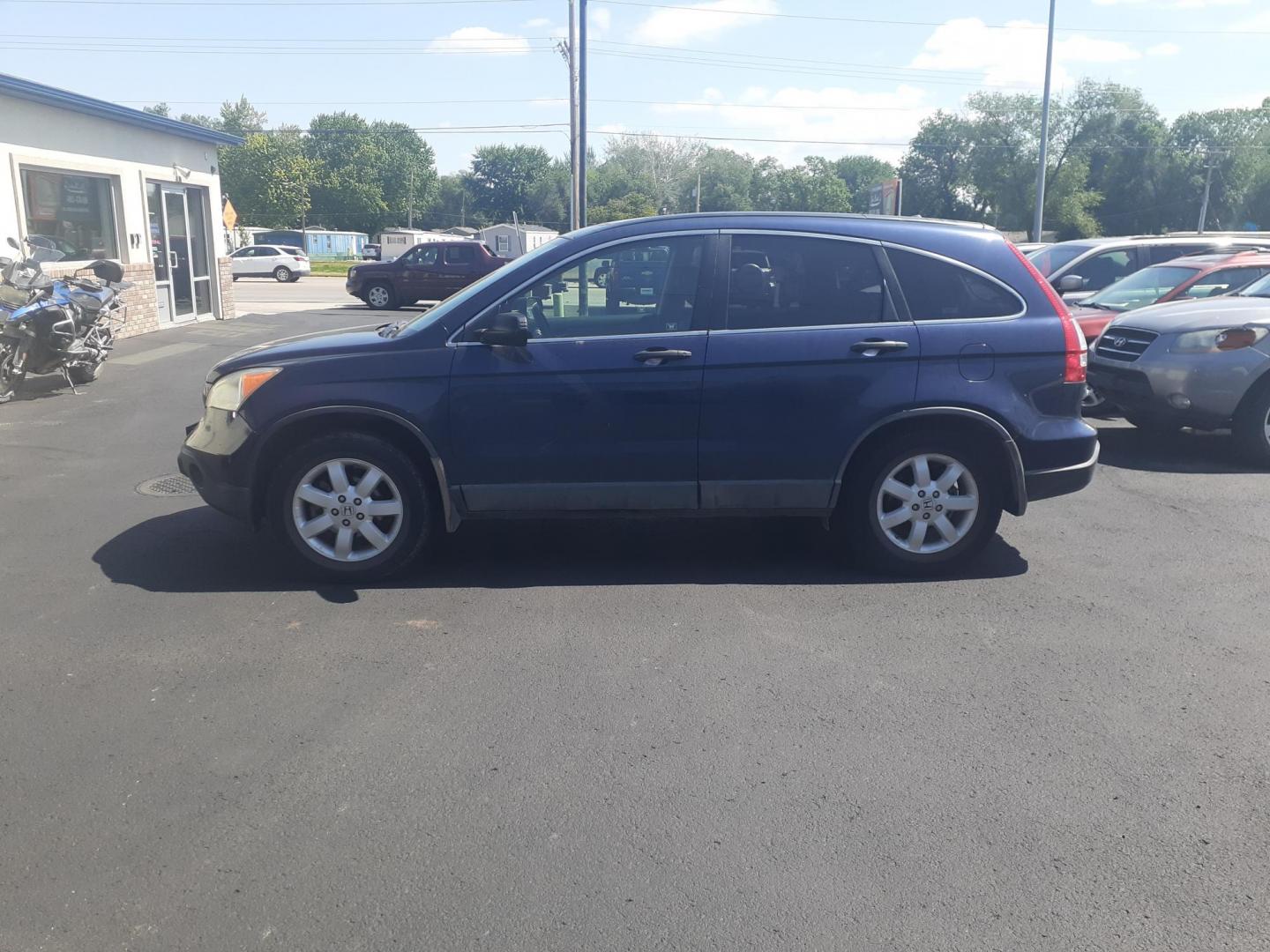 2007 Honda CR-V EX 4WD AT (JHLRE48587C) with an 2.4L L4 DOHC 16V engine, 5-Speed Automatic Overdrive transmission, located at 2015 Cambell Street, Rapid City, SD, 57701, (605) 342-8326, 44.066433, -103.191772 - CARFAX AVAILABLE NO FINANCING AVAILABLE CASH ONLY VEHICLE - Photo#0