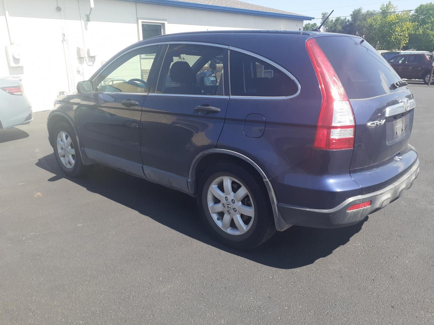 2007 Honda CR-V EX 4WD AT (JHLRE48587C) with an 2.4L L4 DOHC 16V engine, 5-Speed Automatic Overdrive transmission, located at 2015 Cambell Street, Rapid City, SD, 57701, (605) 342-8326, 44.066433, -103.191772 - CARFAX AVAILABLE NO FINANCING AVAILABLE CASH ONLY VEHICLE - Photo#2