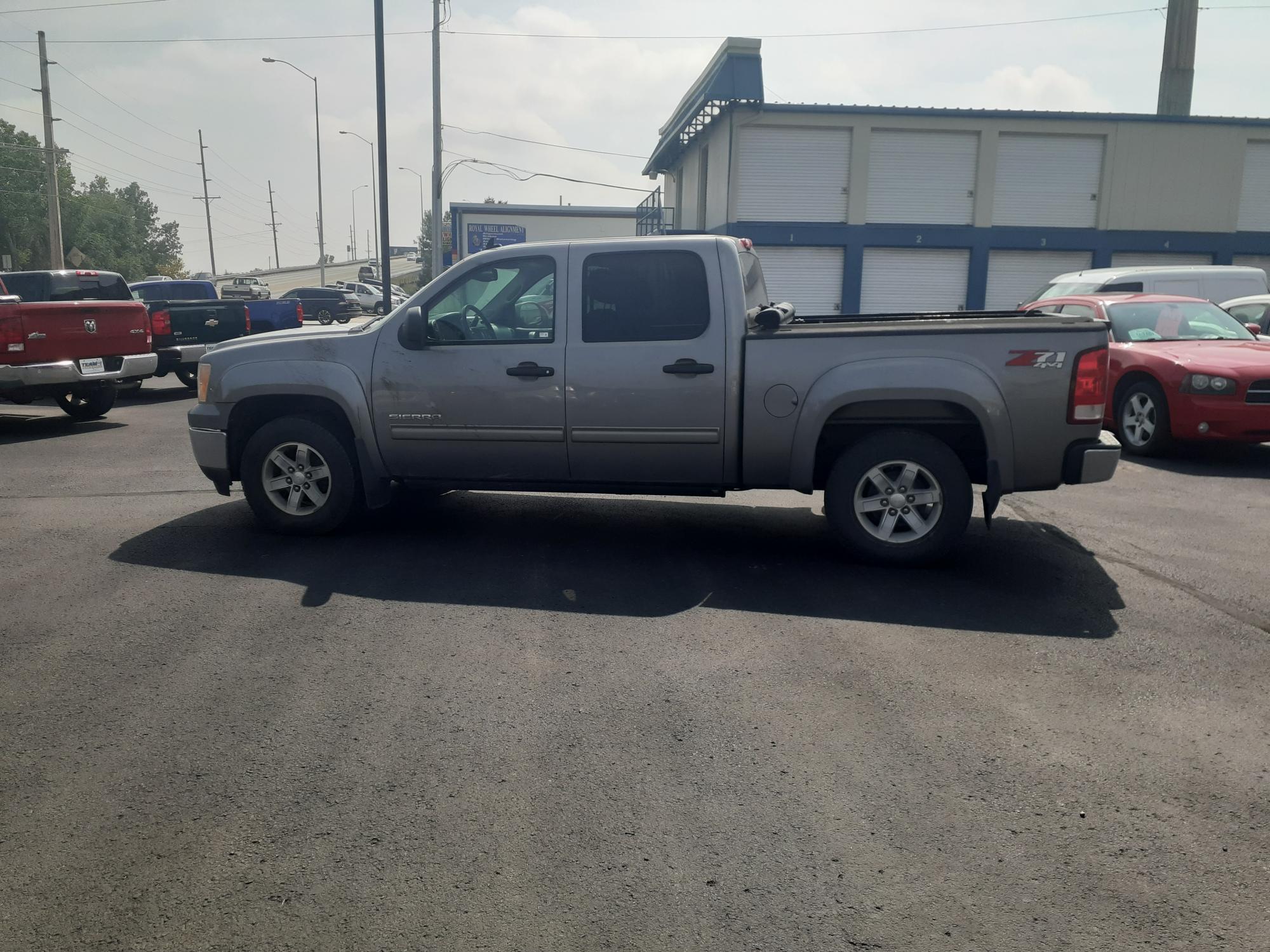 photo of 2013 GMC Sierra 1500 SLE Crew Cab 4WD