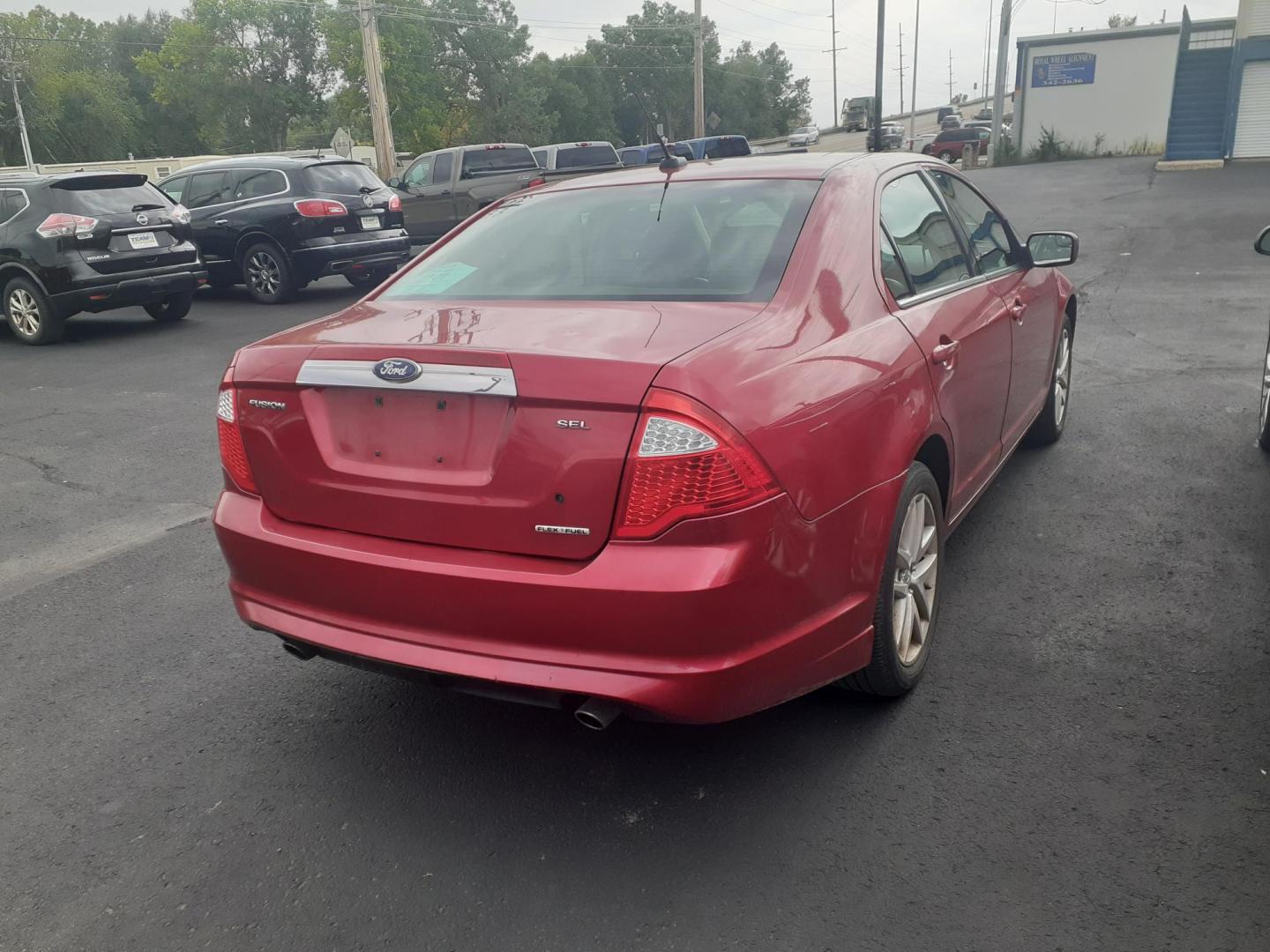 2011 Ford Fusion V6 SEL (3FAHP0JG1BR) with an 3.0L V6 DOHC 24V engine, located at 2015 Cambell Street, Rapid City, SD, 57701, (605) 342-8326, 44.066433, -103.191772 - Photo#3