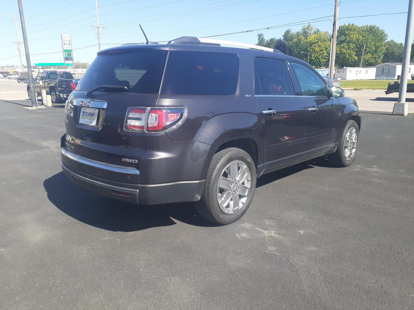 2017 GMC Acadia SLT-2 AWD (1GKKVSKD4HJ) with an 3.6L V6 DOHC 24V engine, 6A transmission, located at 2015 Cambell Street, Rapid City, SD, 57701, (605) 342-8326, 44.066433, -103.191772 - CARFAX AVAILABLE - Photo#2