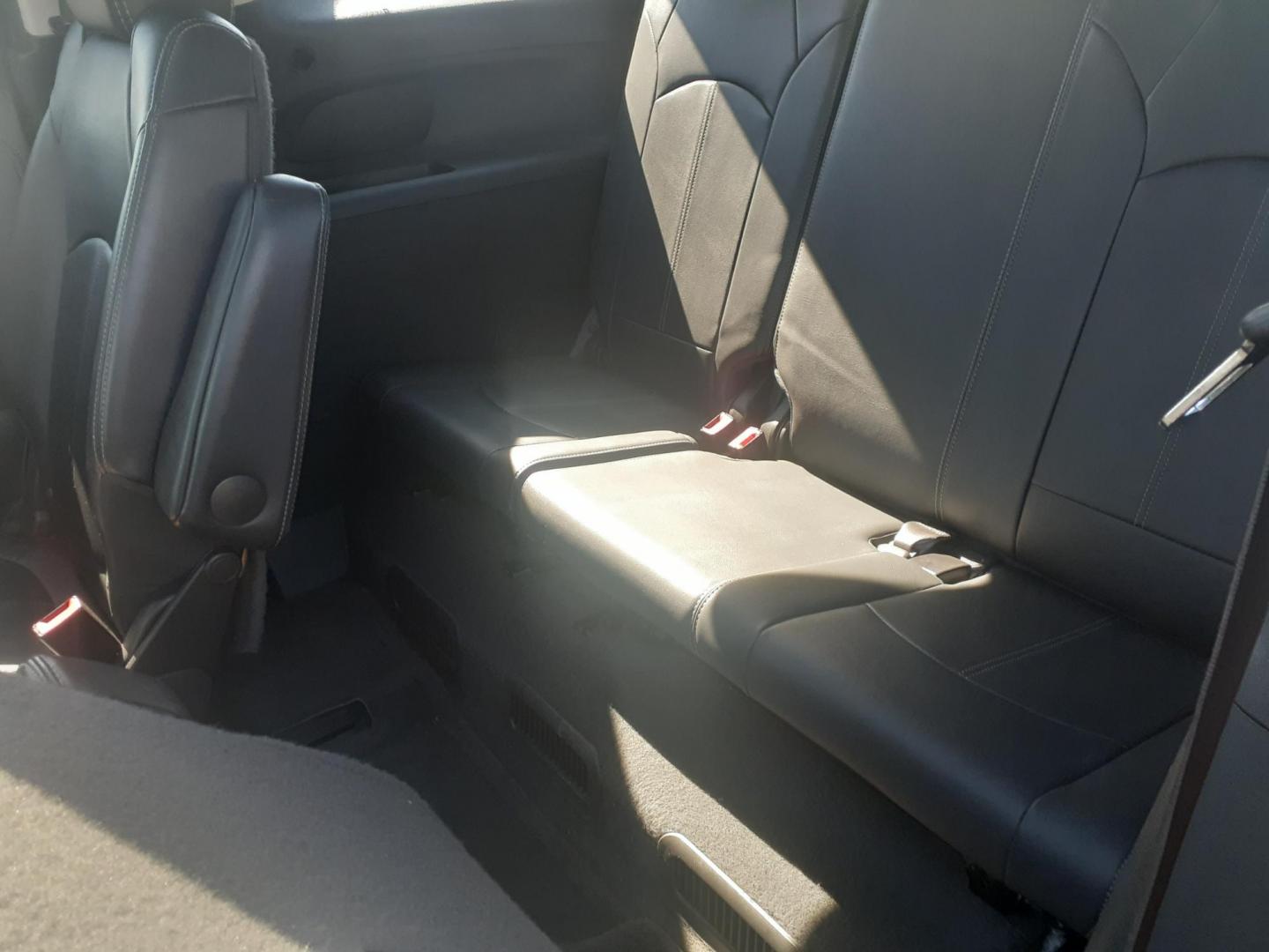 2017 GMC Acadia SLT-2 AWD (1GKKVSKD4HJ) with an 3.6L V6 DOHC 24V engine, 6A transmission, located at 2015 Cambell Street, Rapid City, SD, 57701, (605) 342-8326, 44.066433, -103.191772 - CARFAX AVAILABLE - Photo#8