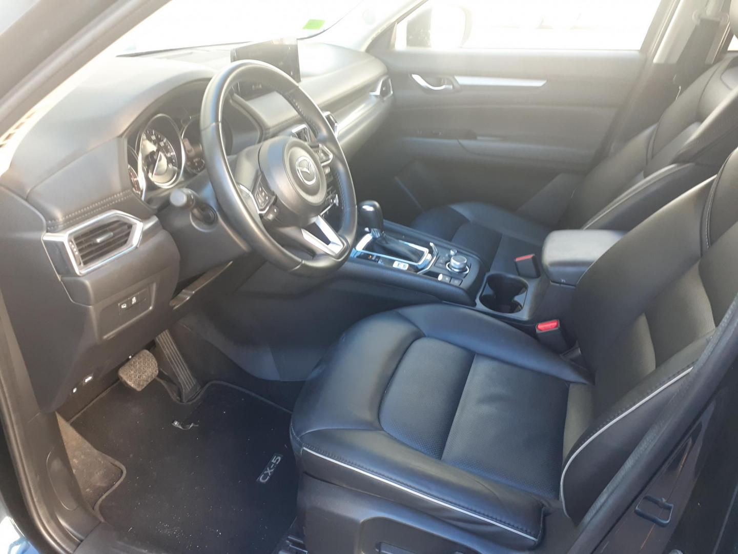 2024 Mazda CX-5 Select (JM3KFBBL4R0) with an 2.5L L4 DOHC 16V engine, 6A transmission, located at 2015 Cambell Street, Rapid City, SD, 57701, (605) 342-8326, 44.066433, -103.191772 - CARFAX AVAILABLE - Photo#5