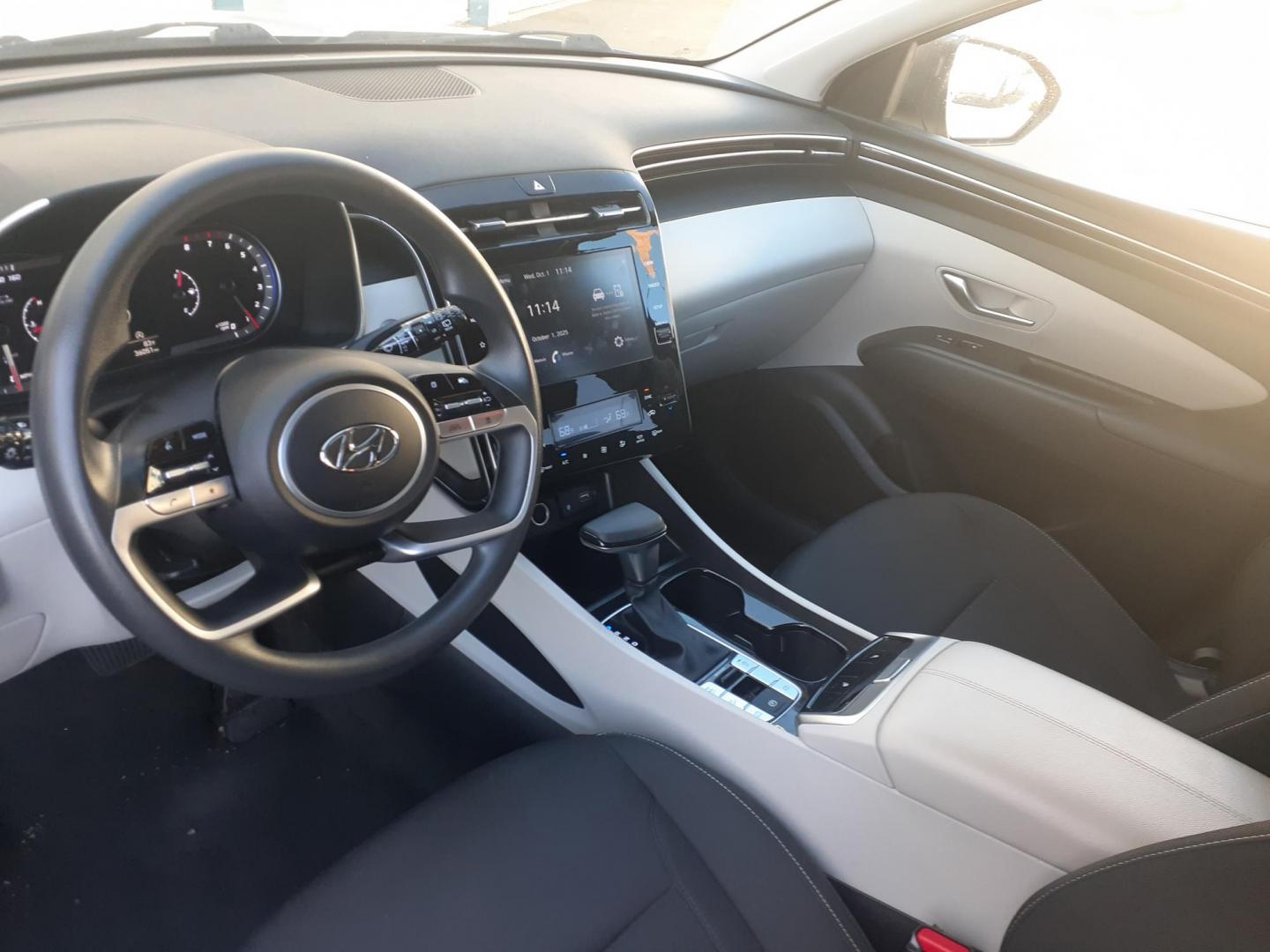 2024 Hyundai Tucson SEL AWD (5NMJBCDE5RH) with an 2.5L L4 DOHC 16V engine, 8A transmission, located at 2015 Cambell Street, Rapid City, SD, 57701, (605) 342-8326, 44.066433, -103.191772 - Photo#7