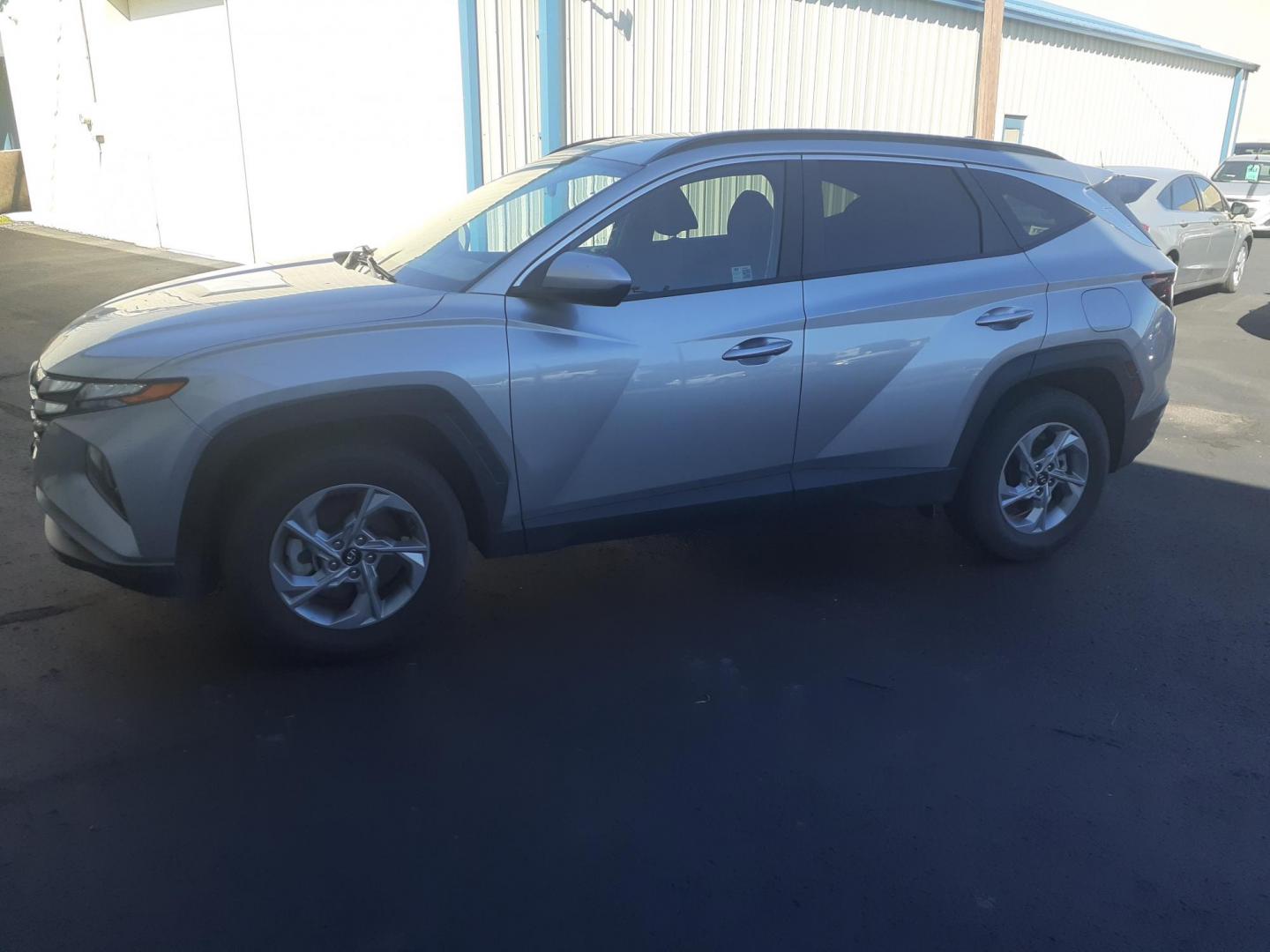 2024 Hyundai Tucson SEL AWD (5NMJBCDE5RH) with an 2.5L L4 DOHC 16V engine, 8A transmission, located at 2015 Cambell Street, Rapid City, SD, 57701, (605) 342-8326, 44.066433, -103.191772 - Photo#1