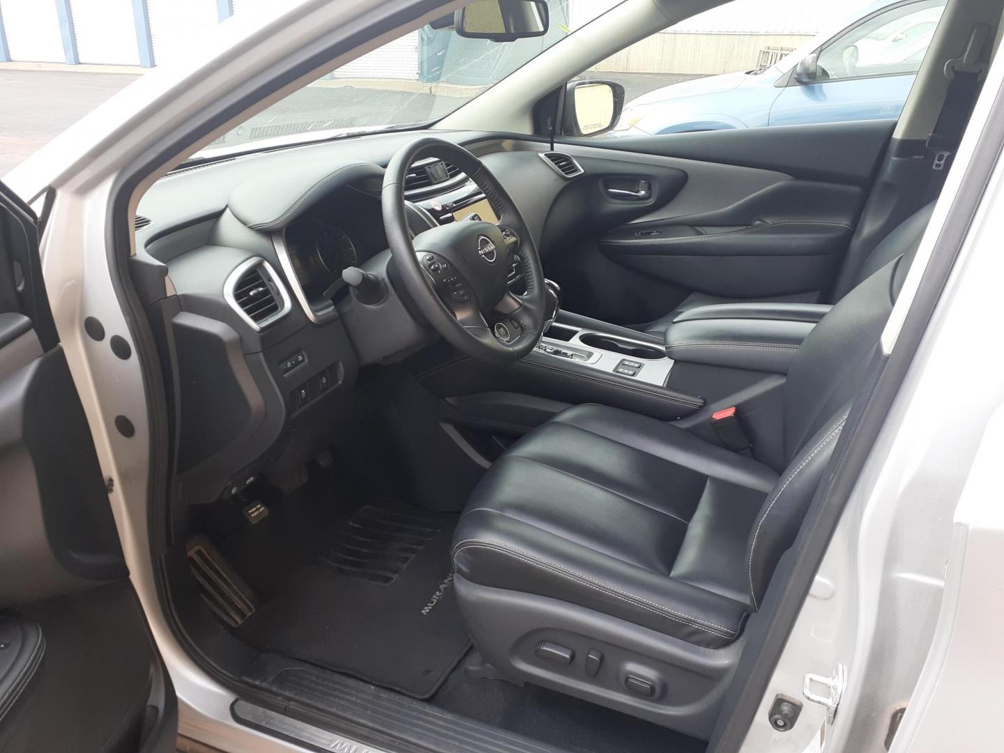 2023 Nissan Murano SV AWD (5N1AZ2BS2PC) with an 3.5L V6 DOHC 24V engine, CVT transmission, located at 2015 Cambell Street, Rapid City, SD, 57701, (605) 342-8326, 44.066433, -103.191772 - Photo#6