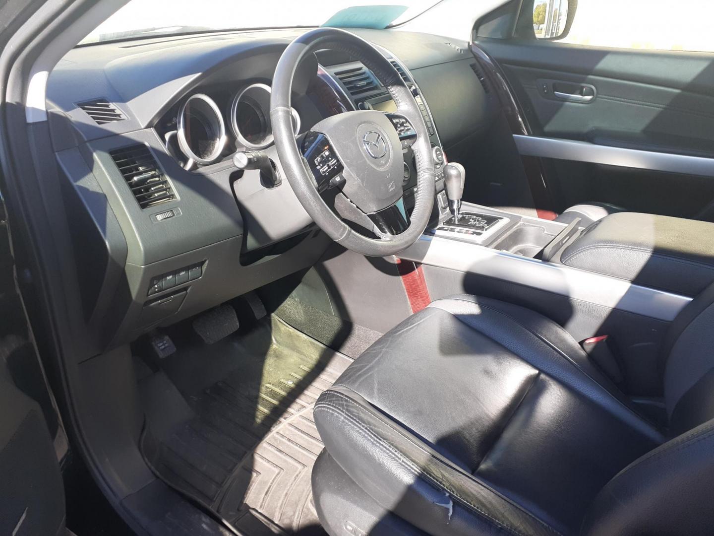 2009 Mazda CX-9 Grand Touring AWD (JM3TB38A590) with an 3.7L V6 DOHC 24V engine, 6-Speed Automatic transmission, located at 2015 Cambell Street, Rapid City, SD, 57701, (605) 342-8326, 44.066433, -103.191772 - CARFAX AVAILABLE - Photo#5