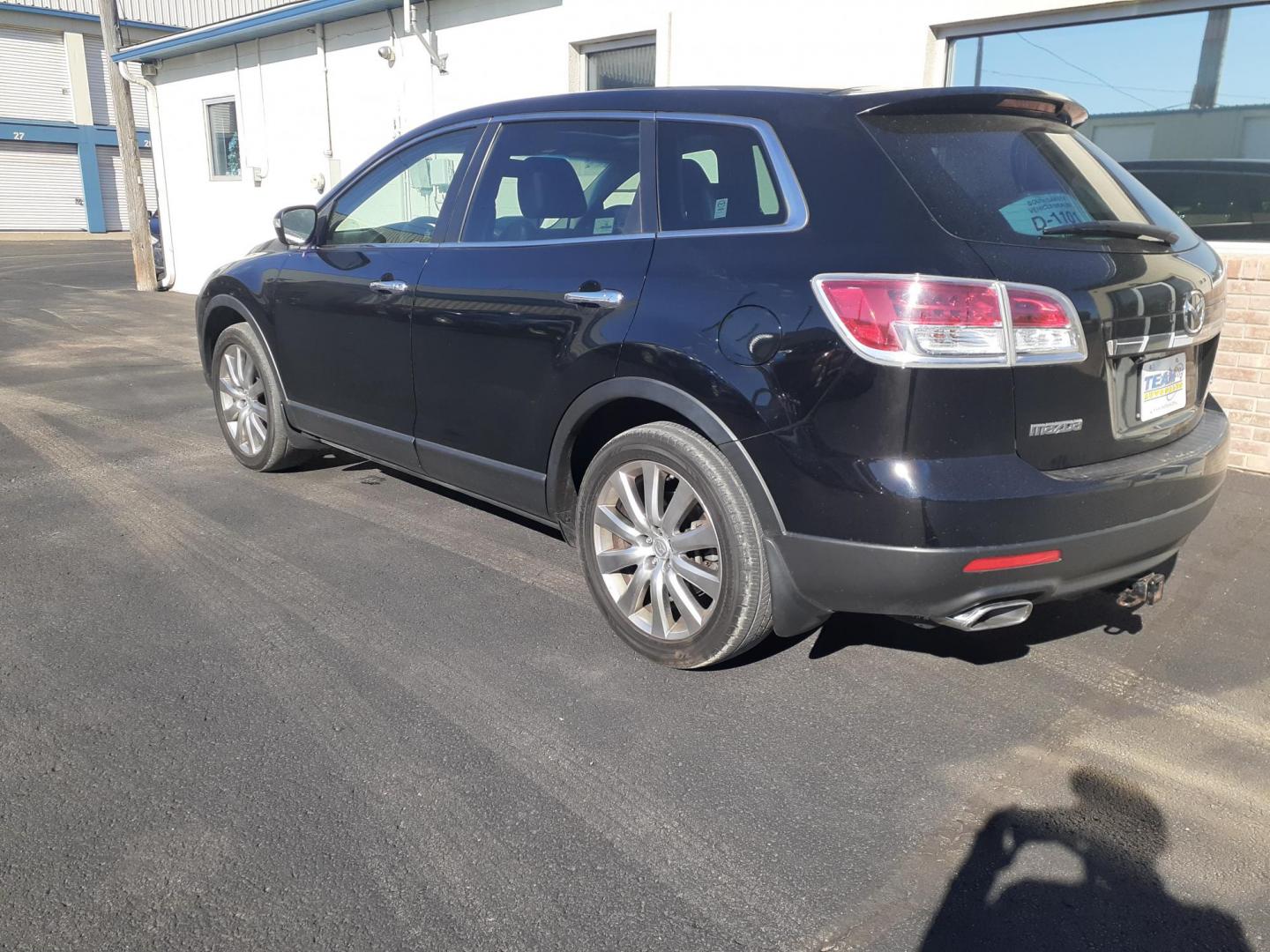 2009 Mazda CX-9 Grand Touring AWD (JM3TB38A590) with an 3.7L V6 DOHC 24V engine, 6-Speed Automatic transmission, located at 2015 Cambell Street, Rapid City, SD, 57701, (605) 342-8326, 44.066433, -103.191772 - CARFAX AVAILABLE - Photo#2