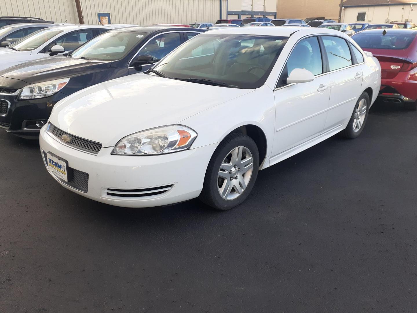 2012 Chevrolet Impala LT (Fleet) (2G1WG5E30C1) with an 3.6L V6 DOHC 16V FFV engine, 6-Speed Automatic transmission, located at 2015 Cambell Street, Rapid City, SD, 57701, (605) 342-8326, 44.066433, -103.191772 - CARFAX AVAILALBE - Photo#2