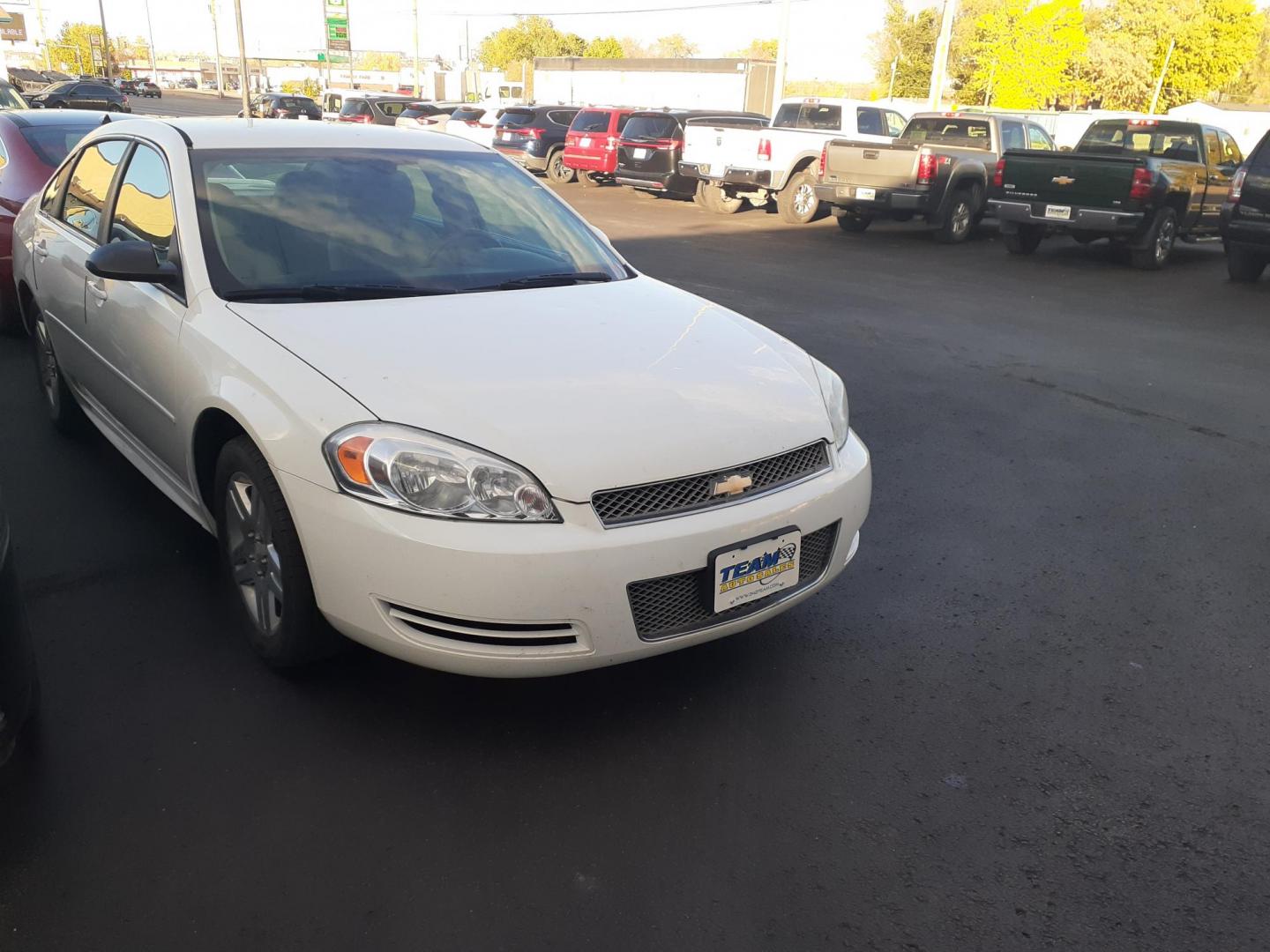 2012 Chevrolet Impala LT (Fleet) (2G1WG5E30C1) with an 3.6L V6 DOHC 16V FFV engine, 6-Speed Automatic transmission, located at 2015 Cambell Street, Rapid City, SD, 57701, (605) 342-8326, 44.066433, -103.191772 - CARFAX AVAILALBE - Photo#3