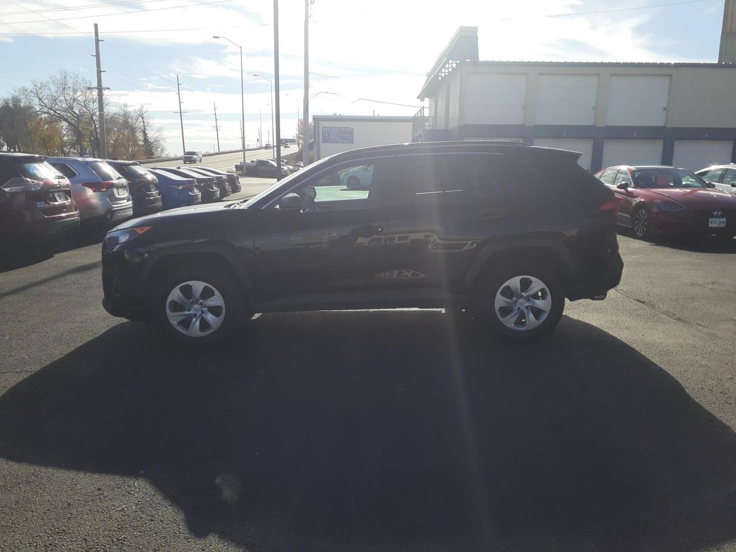 2020 Toyota RAV4 LE AWD (2T3F1RFV5LC) with an 2.5L L4 DOHC 16V engine, 8A transmission, located at 2015 Cambell Street, Rapid City, SD, 57701, (605) 342-8326, 44.066433, -103.191772 - CARFAX AVAILABLE - Photo#2