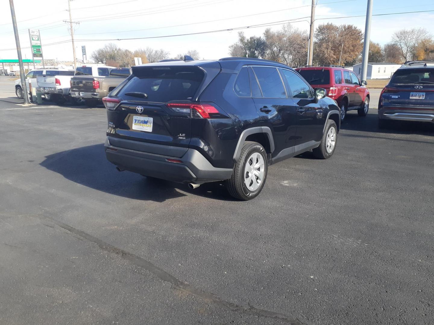 2020 Toyota RAV4 LE AWD (2T3F1RFV5LC) with an 2.5L L4 DOHC 16V engine, 8A transmission, located at 2015 Cambell Street, Rapid City, SD, 57701, (605) 342-8326, 44.066433, -103.191772 - CARFAX AVAILABLE - Photo#5