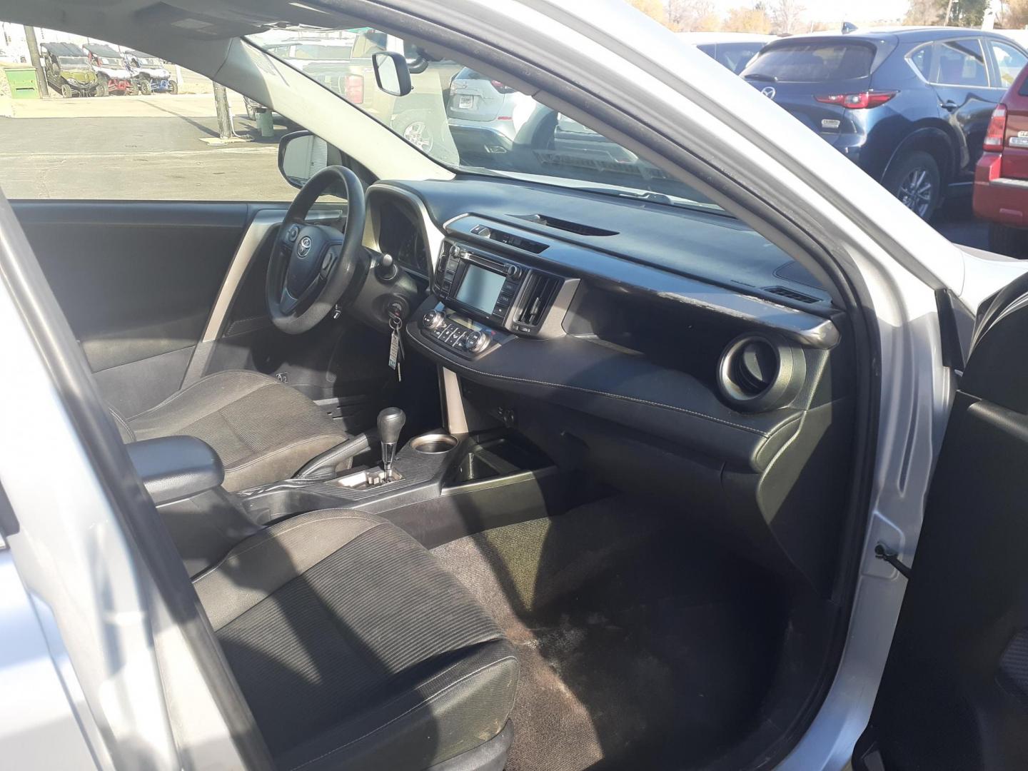 2015 Toyota RAV4 XLE AWD (JTMRFREV6FD) with an 2.5L L4 DOHC 16V engine, 6-Speed Automatic transmission, located at 2015 Cambell Street, Rapid City, SD, 57701, (605) 342-8326, 44.066433, -103.191772 - CARFAX AVAILABLE - Photo#6