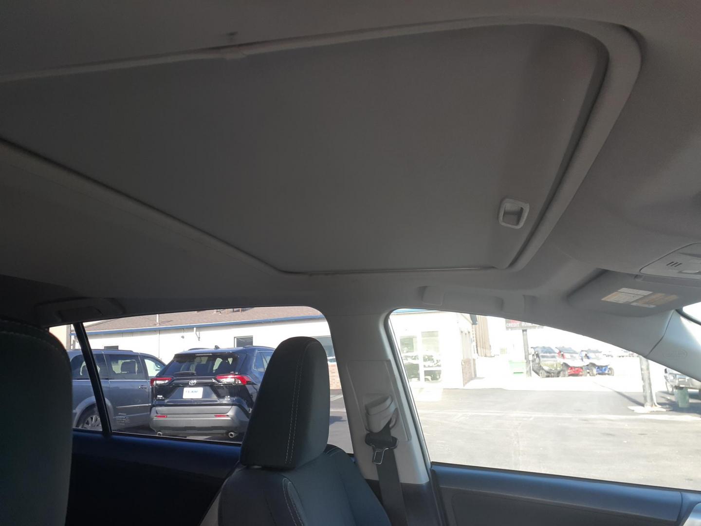 2015 Toyota RAV4 XLE AWD (JTMRFREV6FD) with an 2.5L L4 DOHC 16V engine, 6-Speed Automatic transmission, located at 2015 Cambell Street, Rapid City, SD, 57701, (605) 342-8326, 44.066433, -103.191772 - CARFAX AVAILABLE - Photo#8