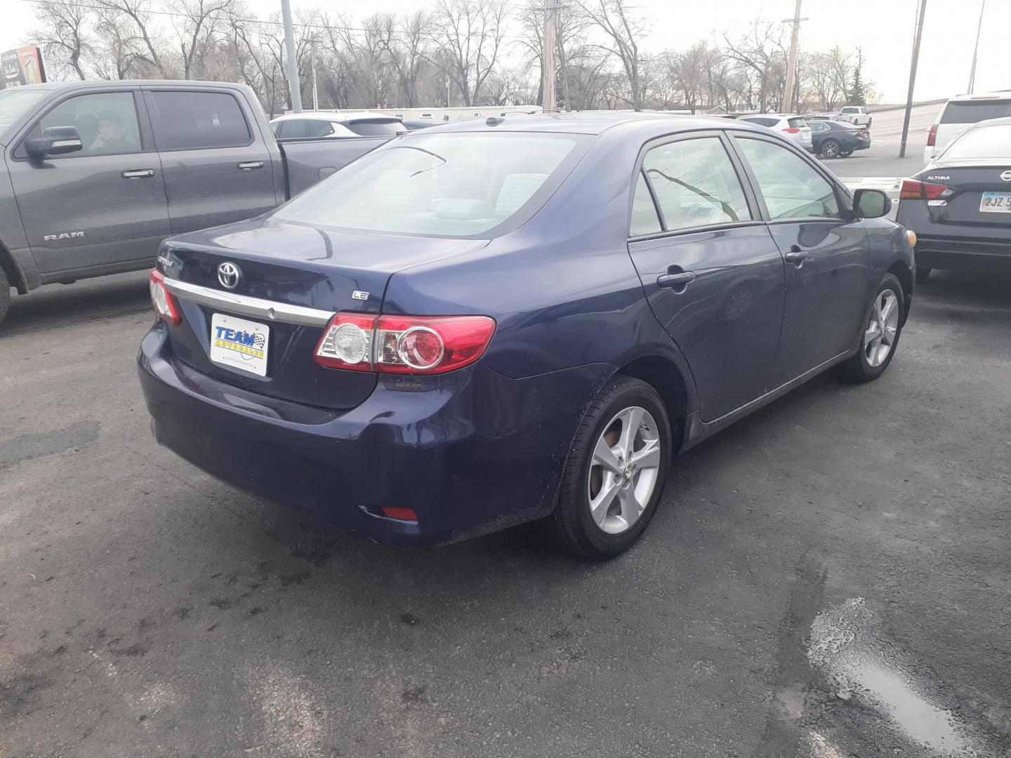 2011 Toyota Corolla LE (2T1BU4EE2BC) with an 1.8L L4 DOHC 16V engine, Automatic transmission, located at 2015 Cambell Street, Rapid City, SD, 57701, (605) 342-8326, 44.066433, -103.191772 - CARFAX AVAILABLE - Photo#3
